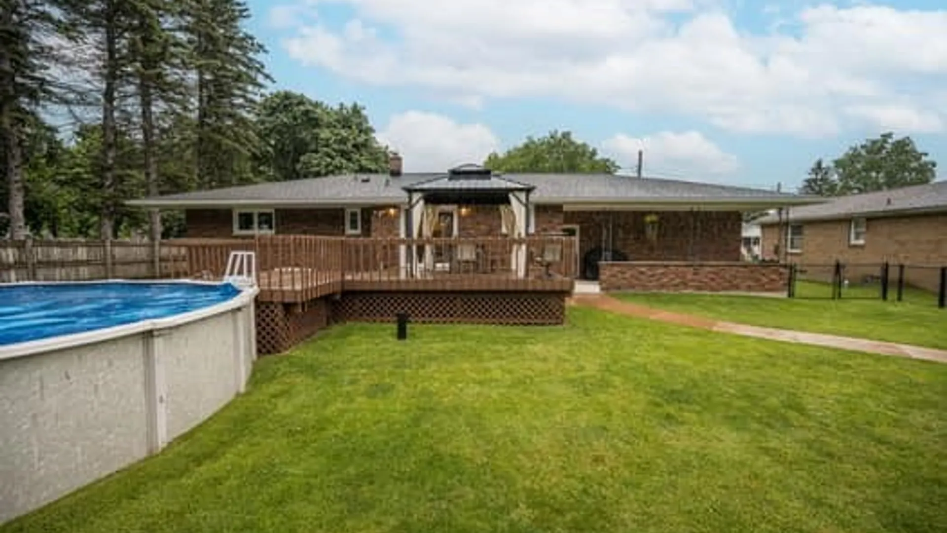 Property at 178 Bigelow Place, Cheektowaga, NY 14043 27