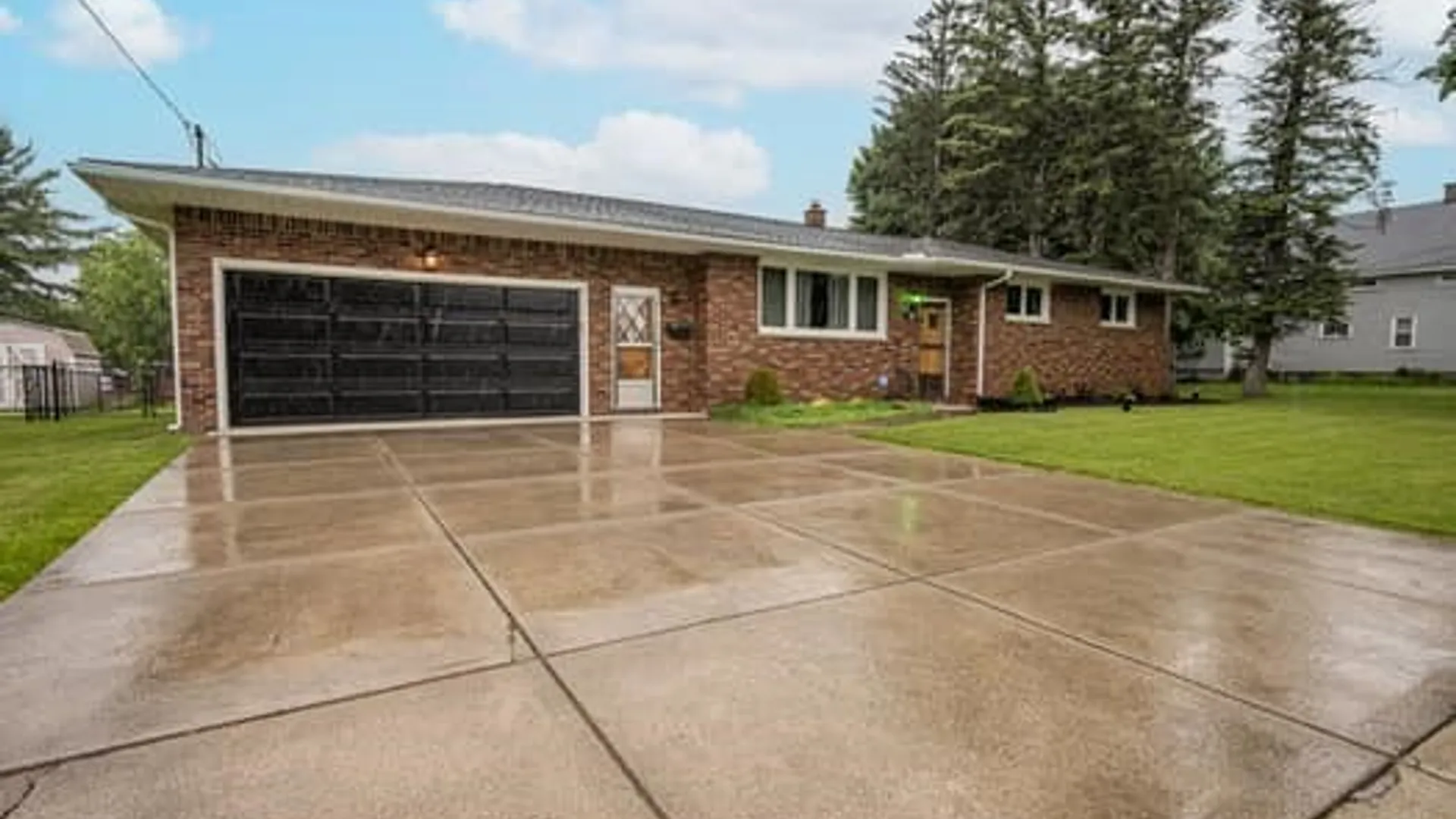 Property at 178 Bigelow Place, Cheektowaga, NY 14043 36