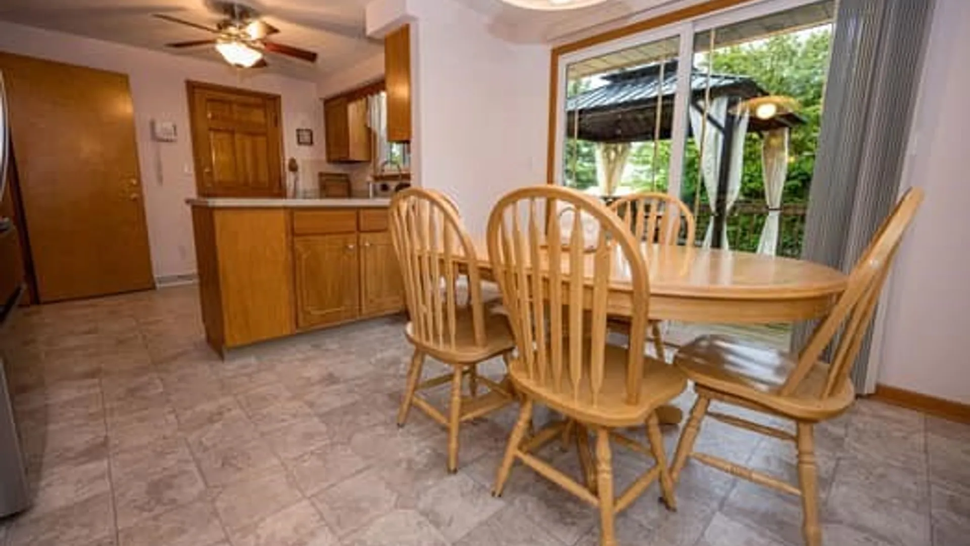 Property at 178 Bigelow Place, Cheektowaga, NY 14043 5