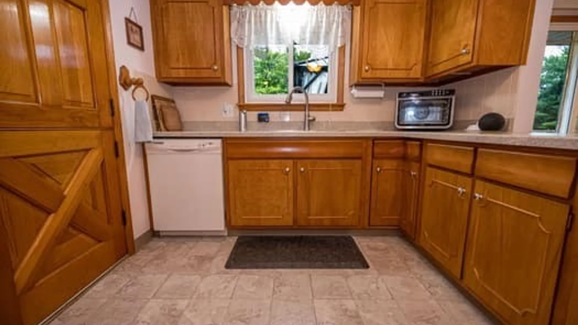 Property at 178 Bigelow Place, Cheektowaga, NY 14043 8