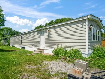 Property at 400 Dorwood Park, Wilson, NY 14131