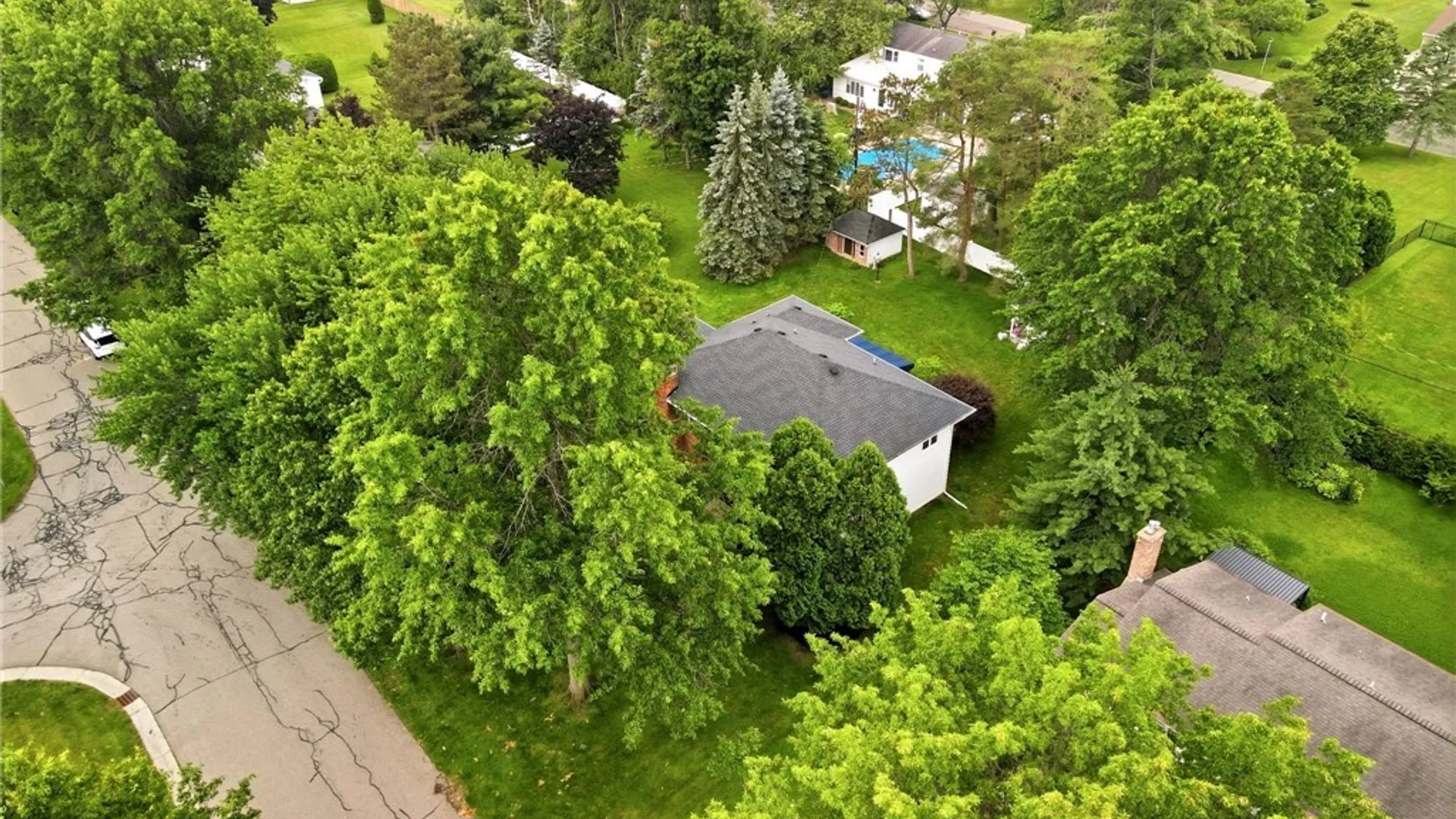 Property at 32 Rolling Hills Drive, Orchard Park, NY 14127 42