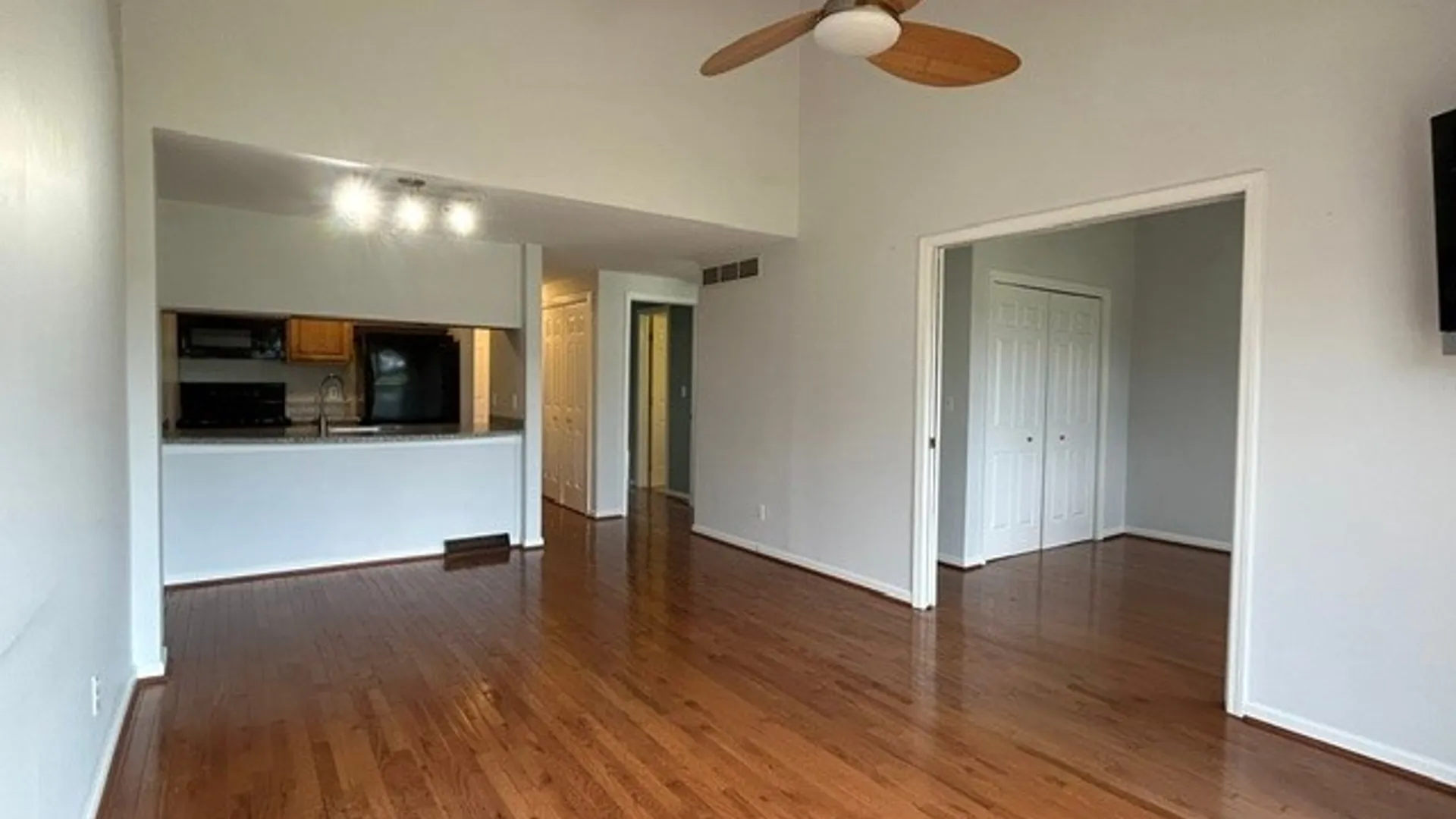 Property at 91 Tralee, Amherst, NY 14051 2