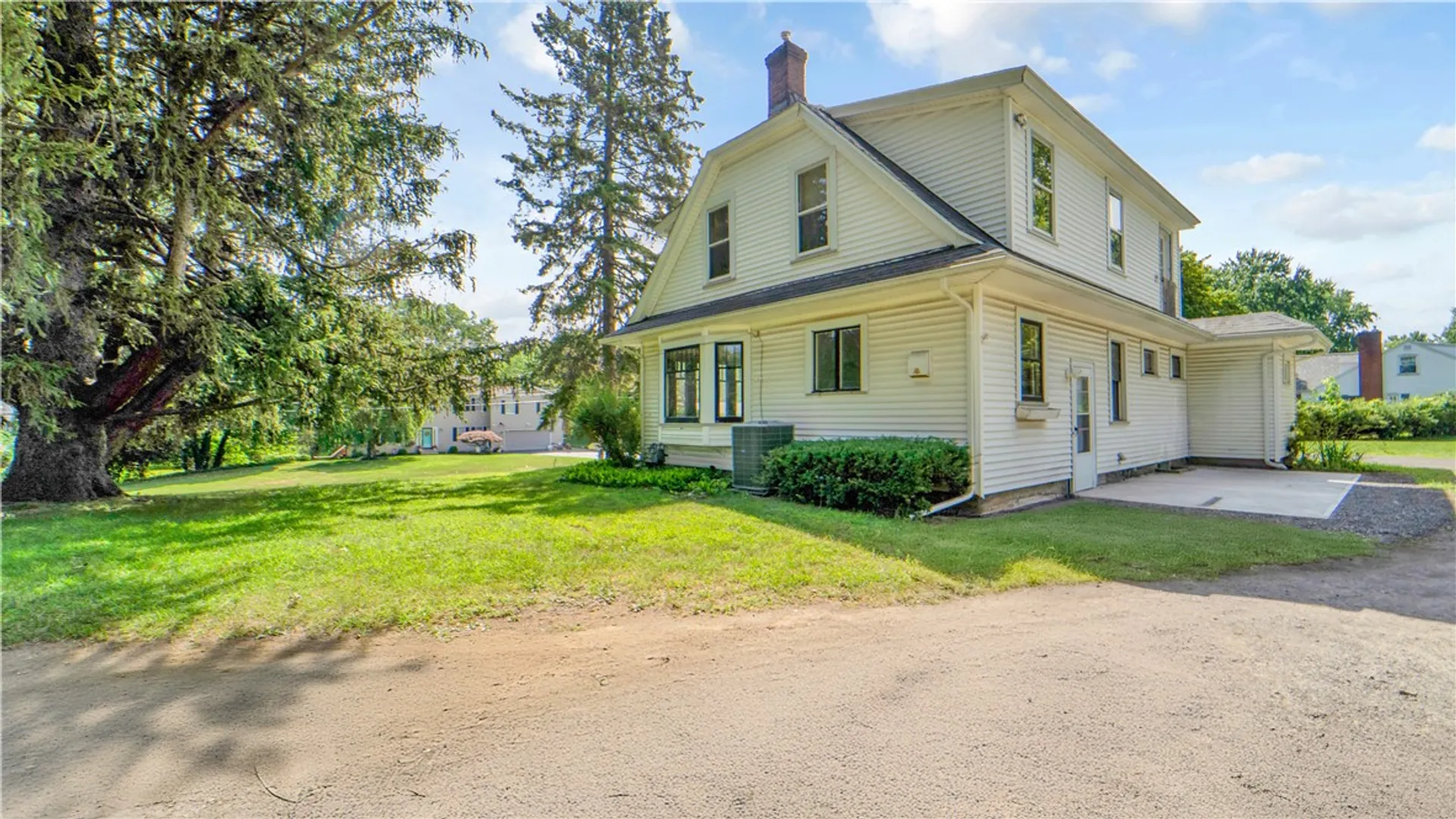 Property at 757 Five Mile Line Road, Webster, NY 14580 32