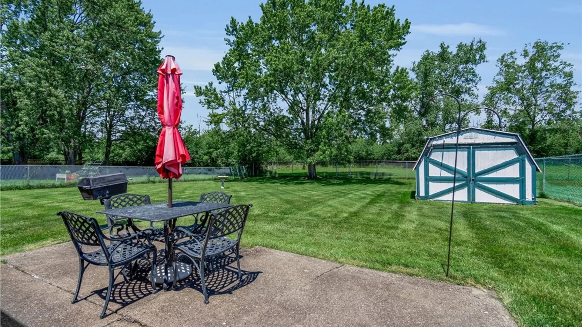 Property at 360 Forest Drive, West Seneca, NY 14224 43