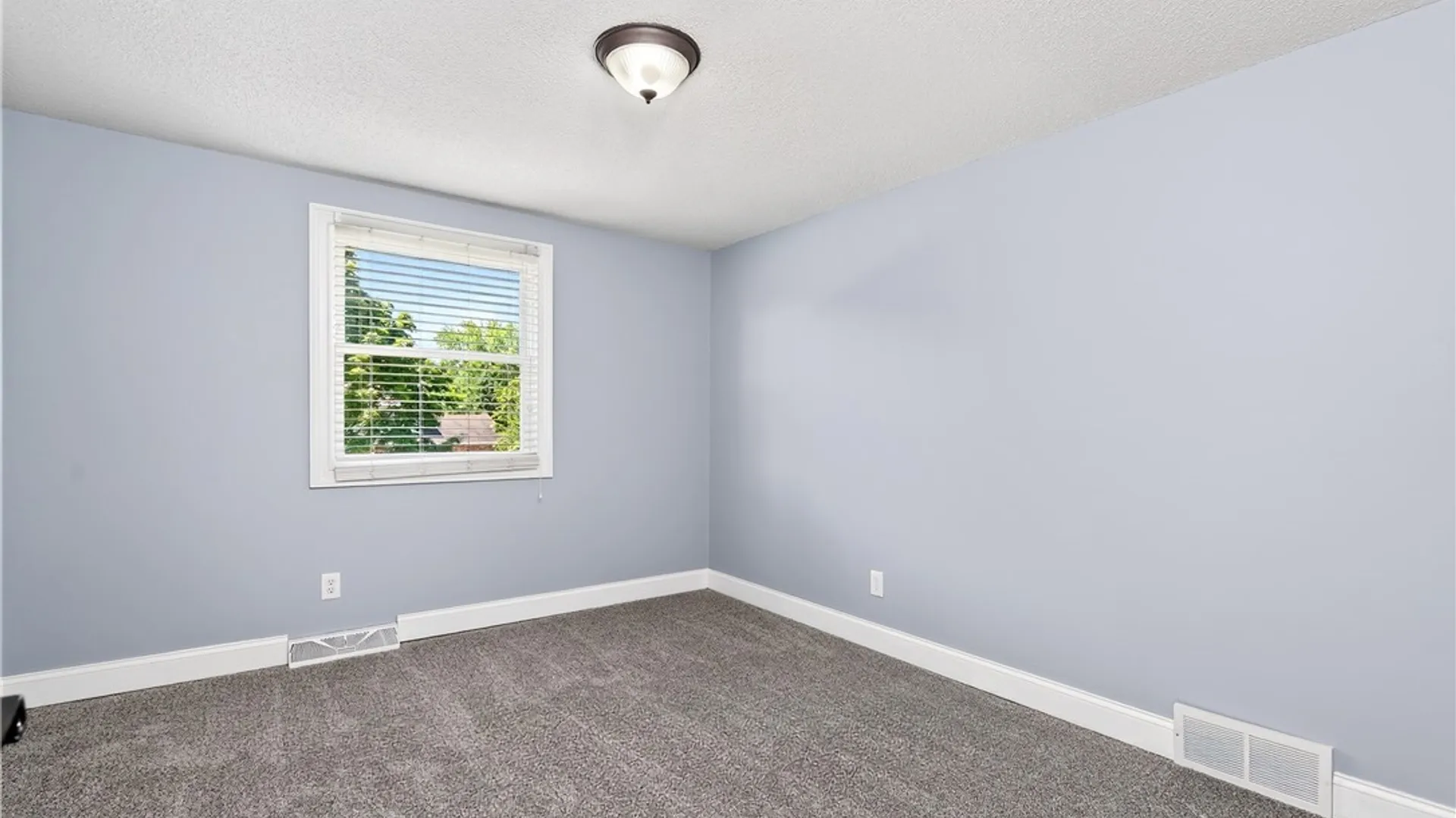 Property at 5 Quail Hollow, Lancaster, NY 14086 18