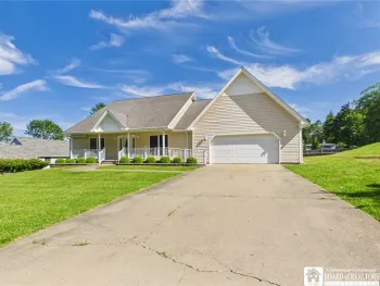 Property at 2 Woodview Court, Olean, NY 14760