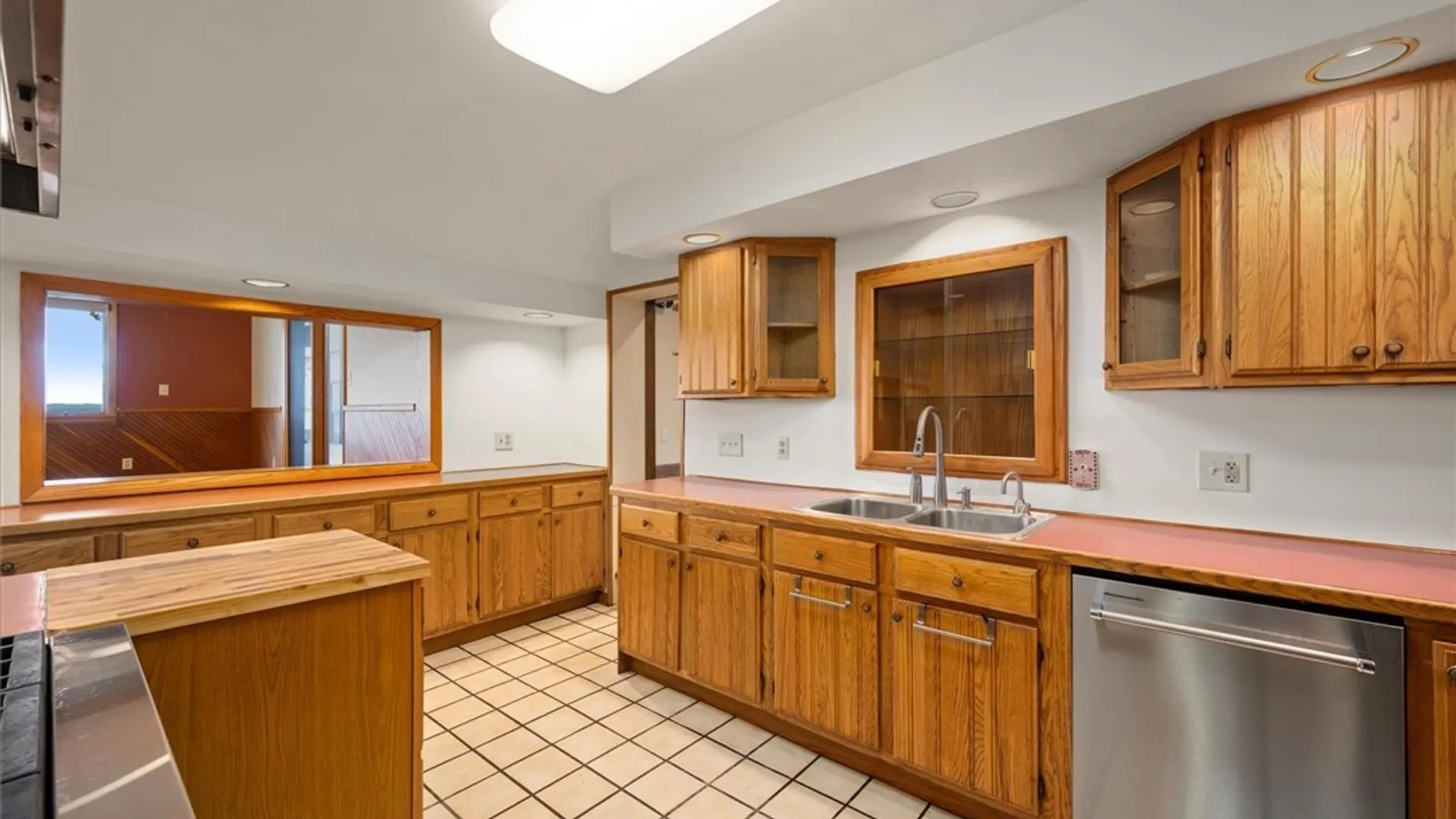 Property at 21 Lakeshore Drive, Constantia, NY 13044 12