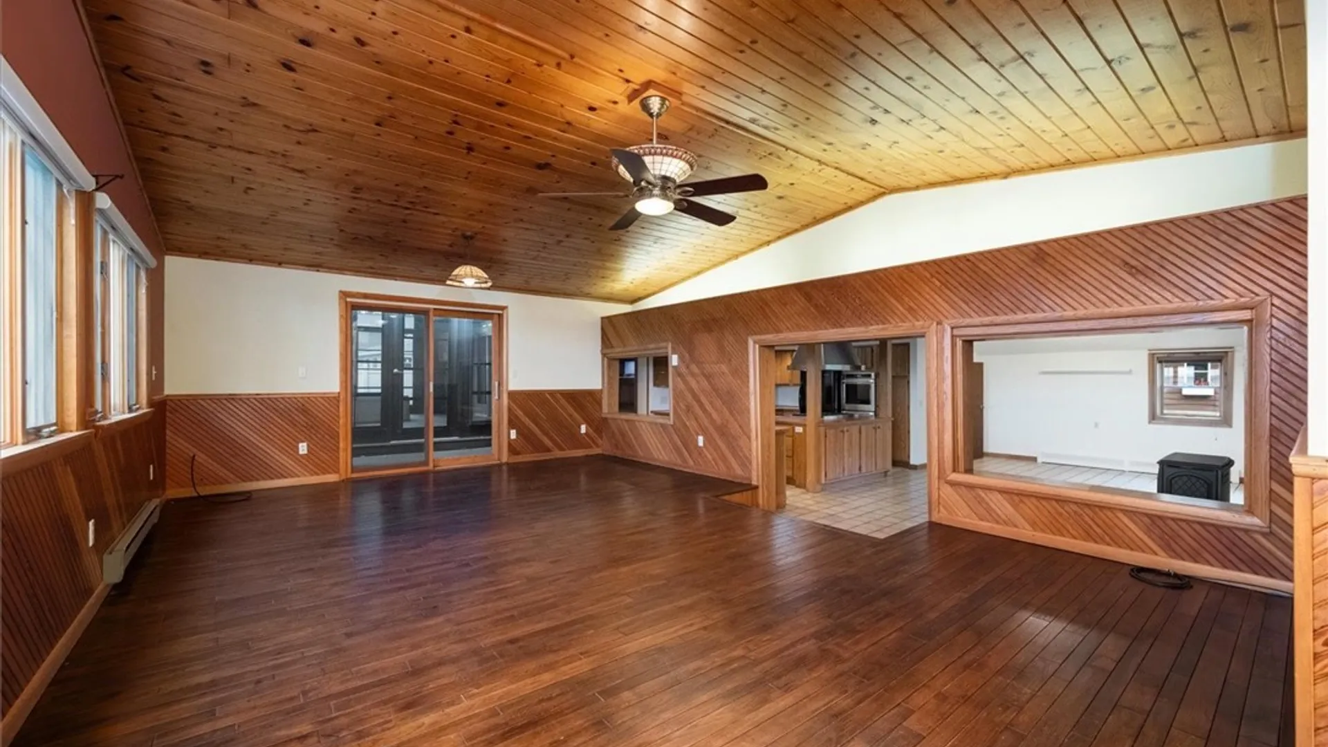 Property at 21 Lakeshore Drive, Constantia, NY 13044 6