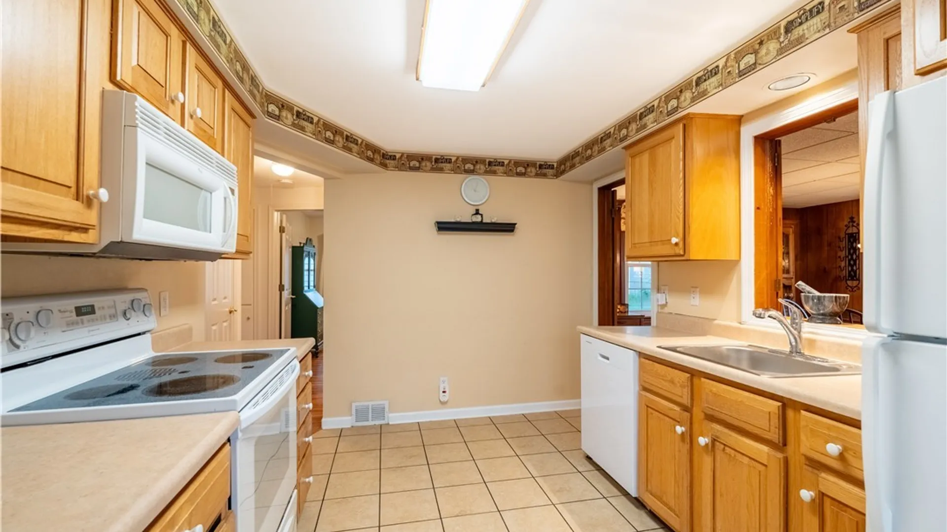 Property at 20 Lucille Drive, Cheektowaga, NY 14225 17