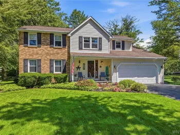 Property at 7221 Woodhaven Drive, Lockport Town, NY 14094