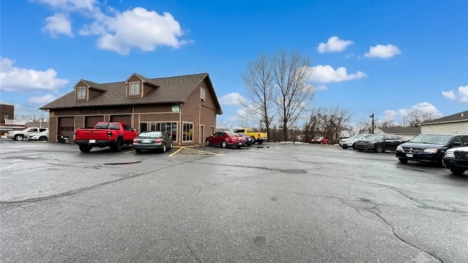 Property at 611 W Manlius Street, DeWitt, NY 13057 2