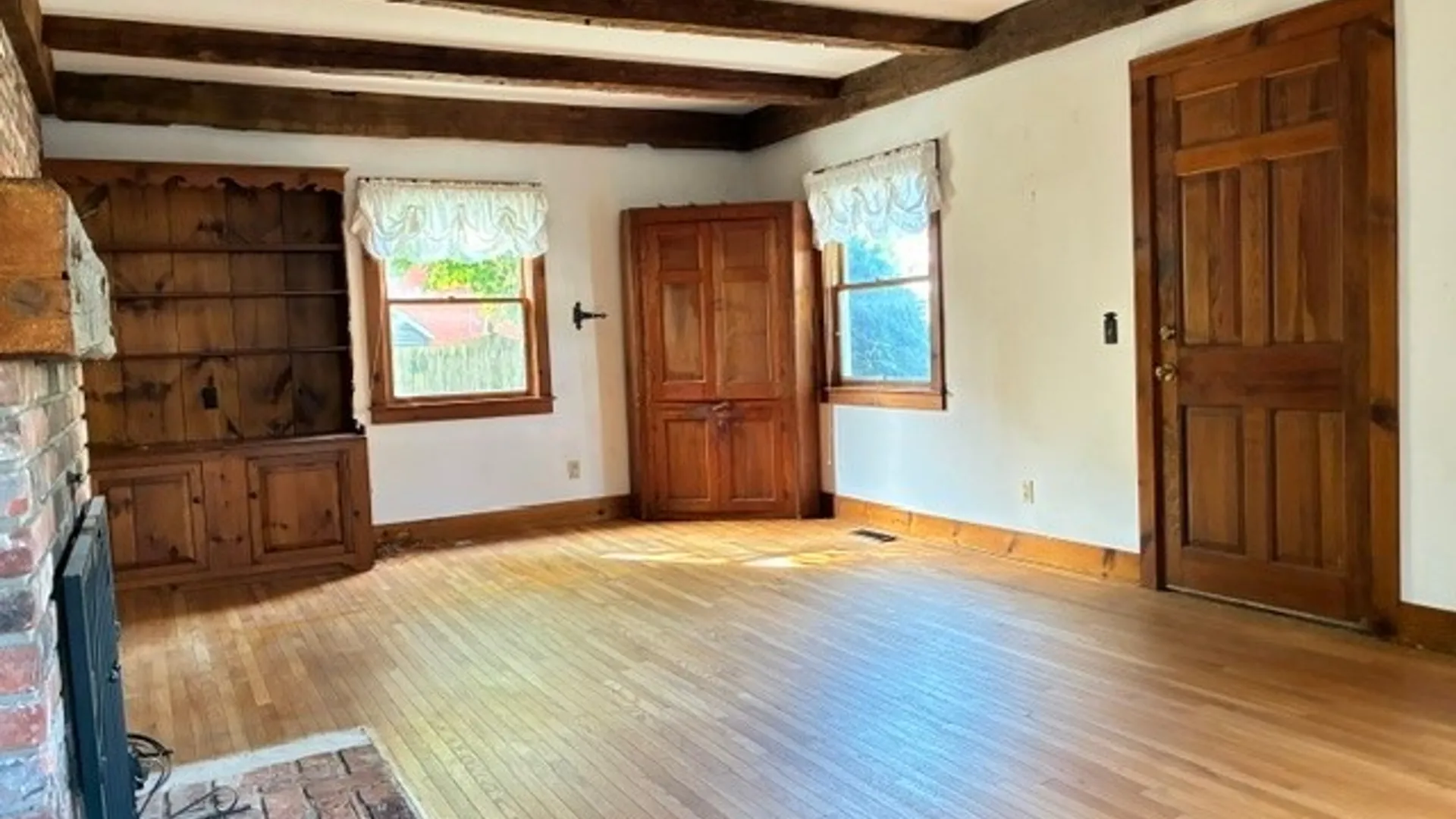 Property at 25 S Main Street, Holland, NY 14080 4