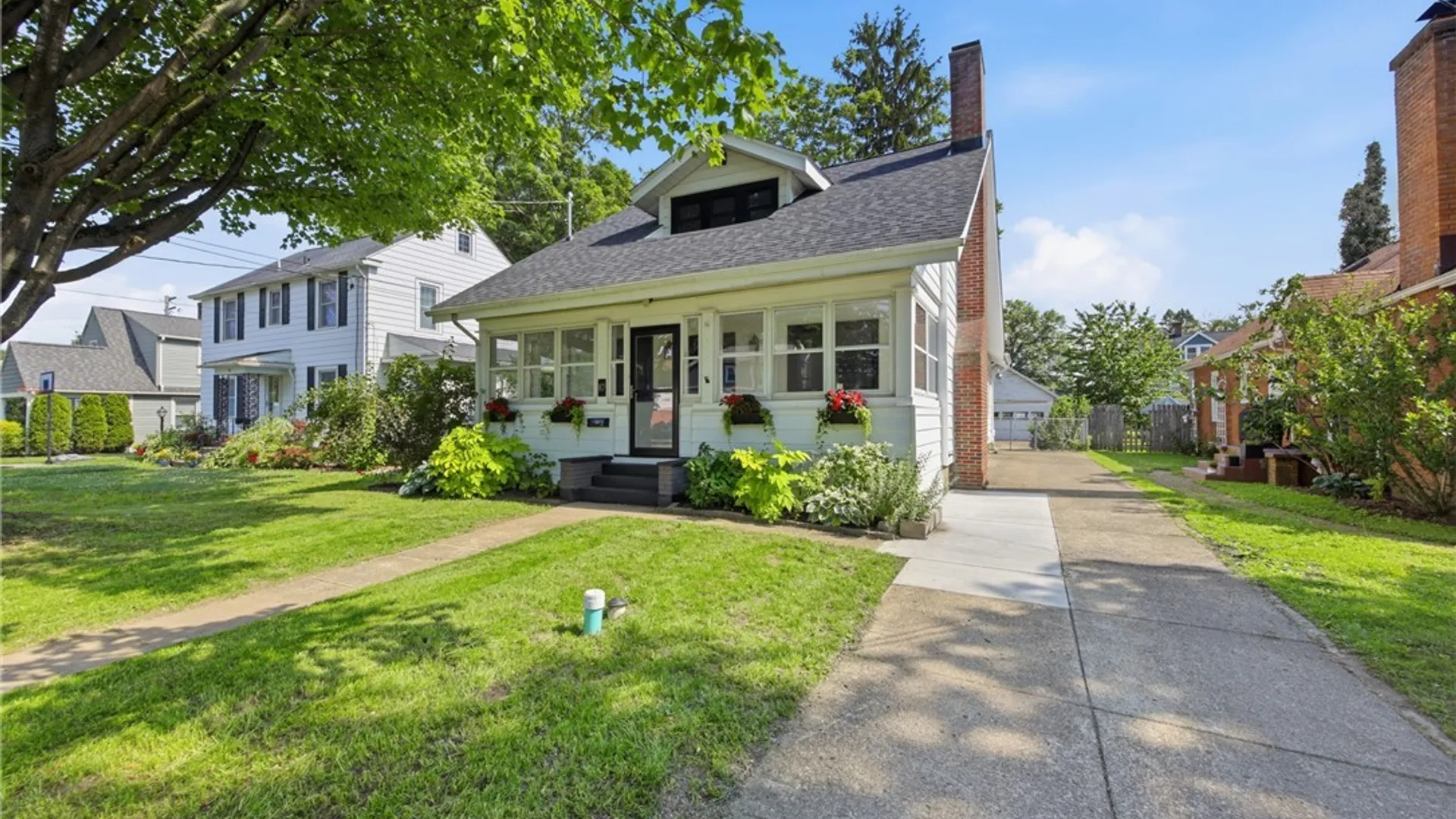 Property at 87 Dudley Avenue, Hamburg, NY 14075 3