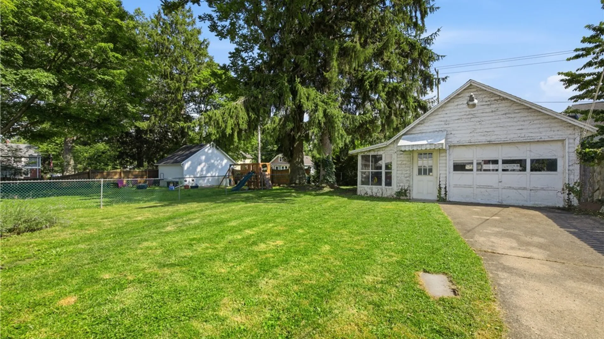 Property at 87 Dudley Avenue, Hamburg, NY 14075 37