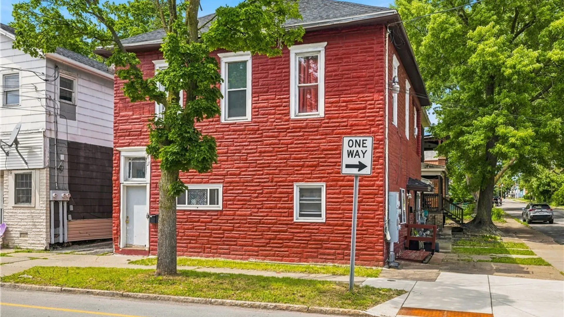 Property at 328 Ferry Avenue, Niagara Falls, NY 14301 2