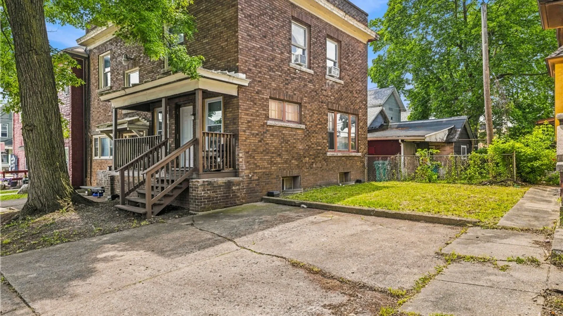 Property at 328 Ferry Avenue, Niagara Falls, NY 14301 4