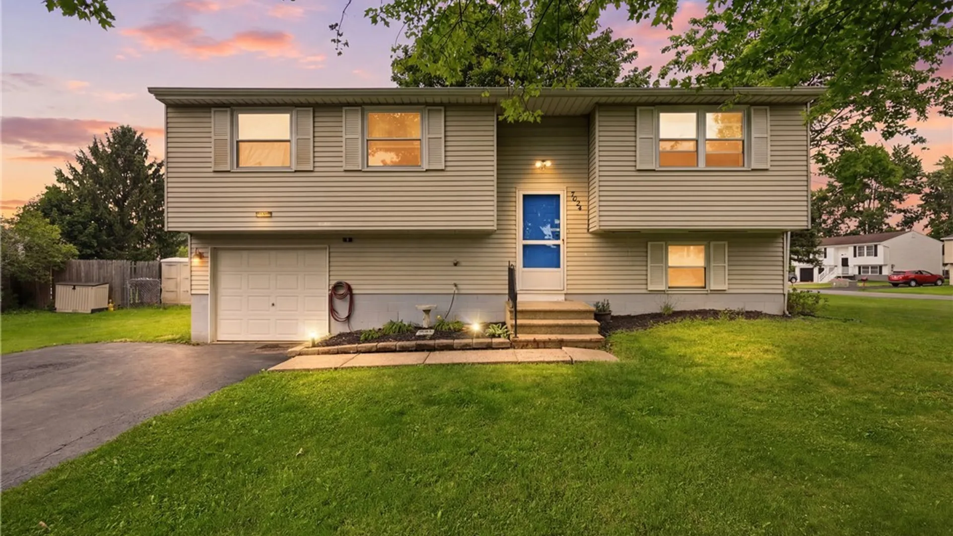 Property at 7024 Academy Lane, Lockport Town, NY 14094 2