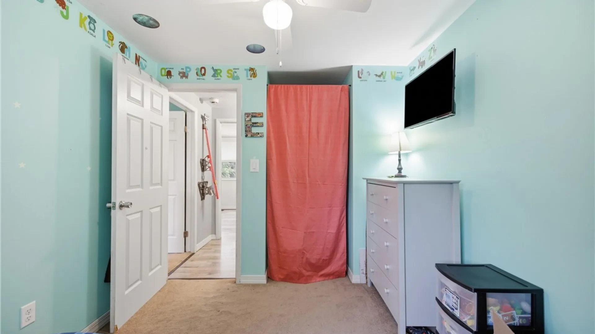 Property at 7024 Academy Lane, Lockport Town, NY 14094 24