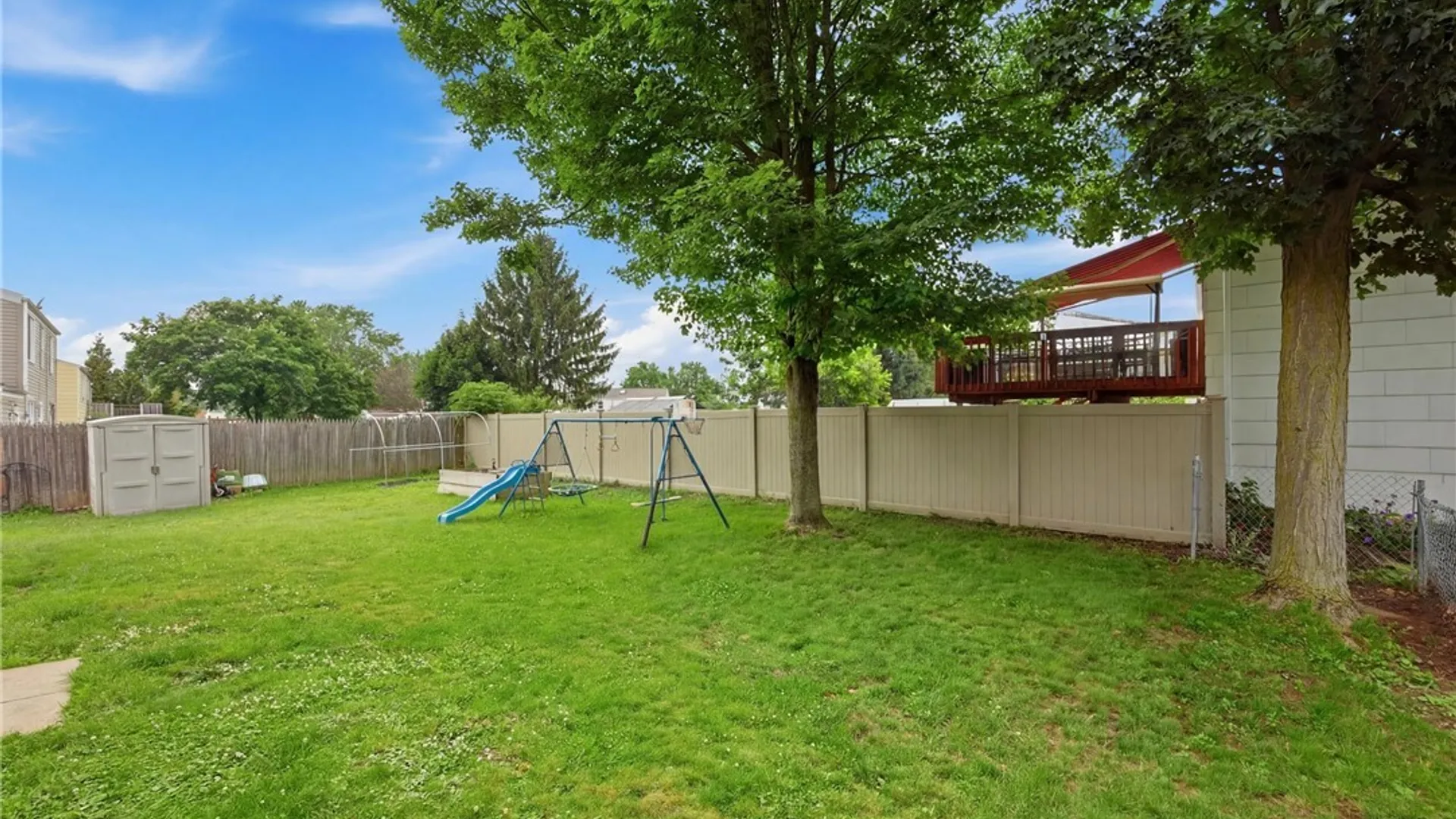 Property at 7024 Academy Lane, Lockport Town, NY 14094 40