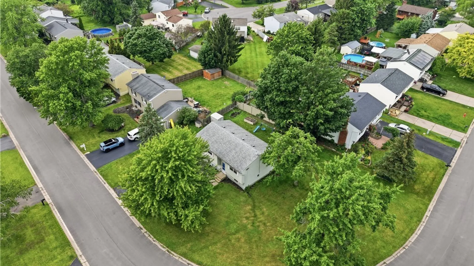Property at 7024 Academy Lane, Lockport Town, NY 14094 42