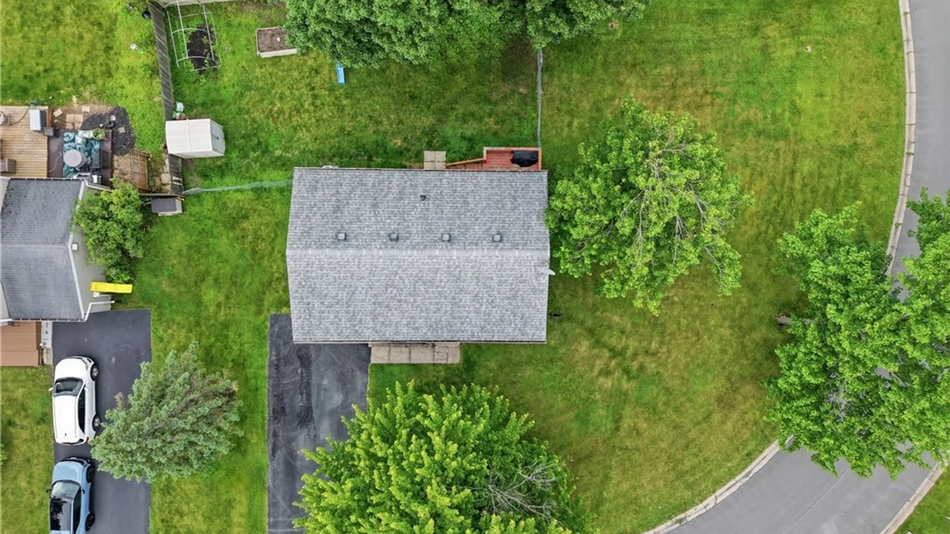 Property at 7024 Academy Lane, Lockport Town, NY 14094 47