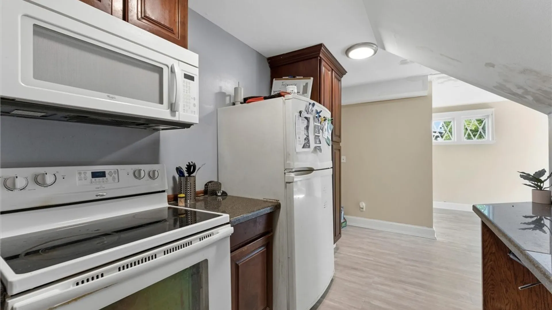 Property at 303 Highland Avenue, Syracuse, NY 13203 39