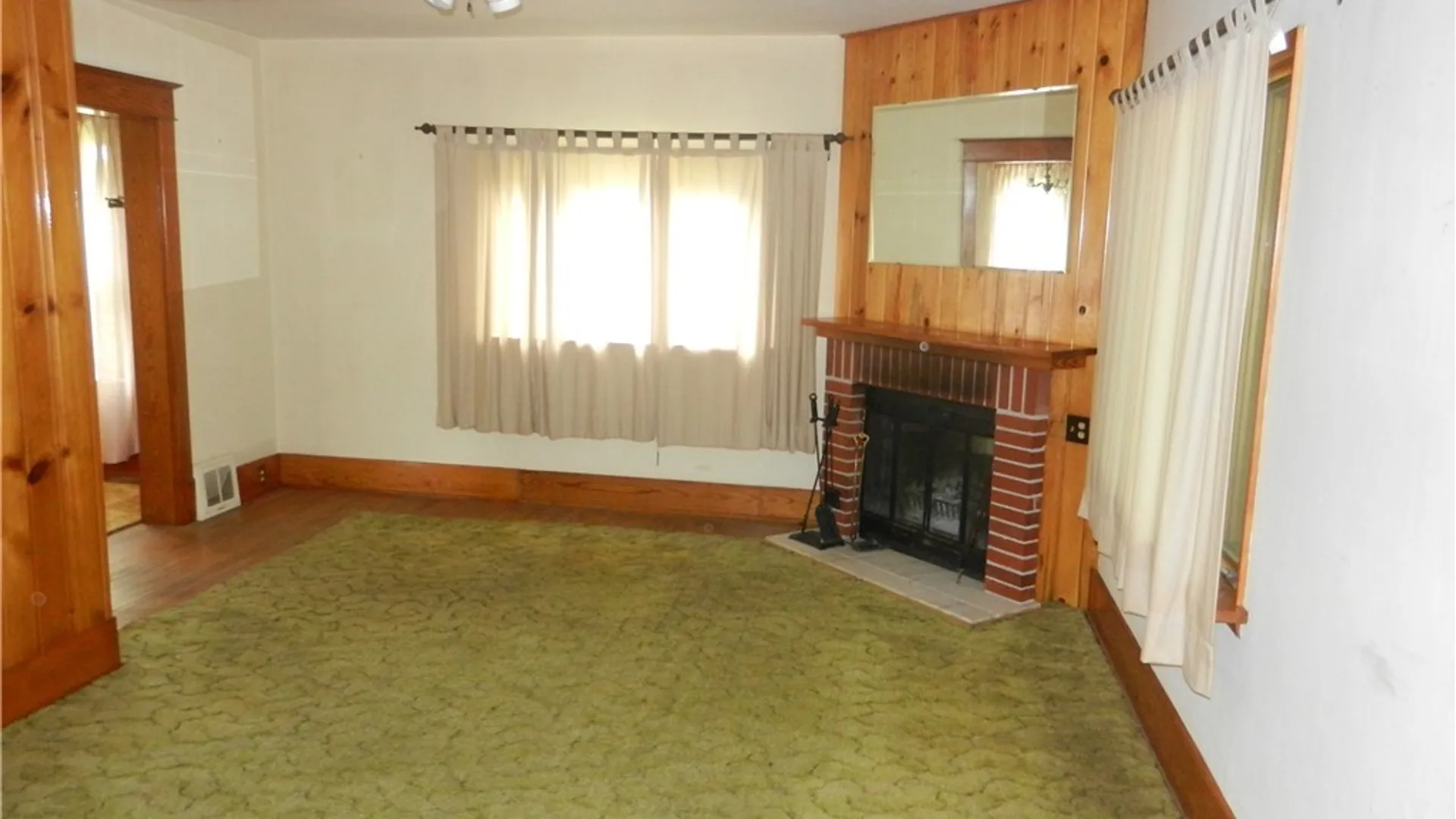 Property at 280 Prospect Ave, Hamburg, NY 14075 2