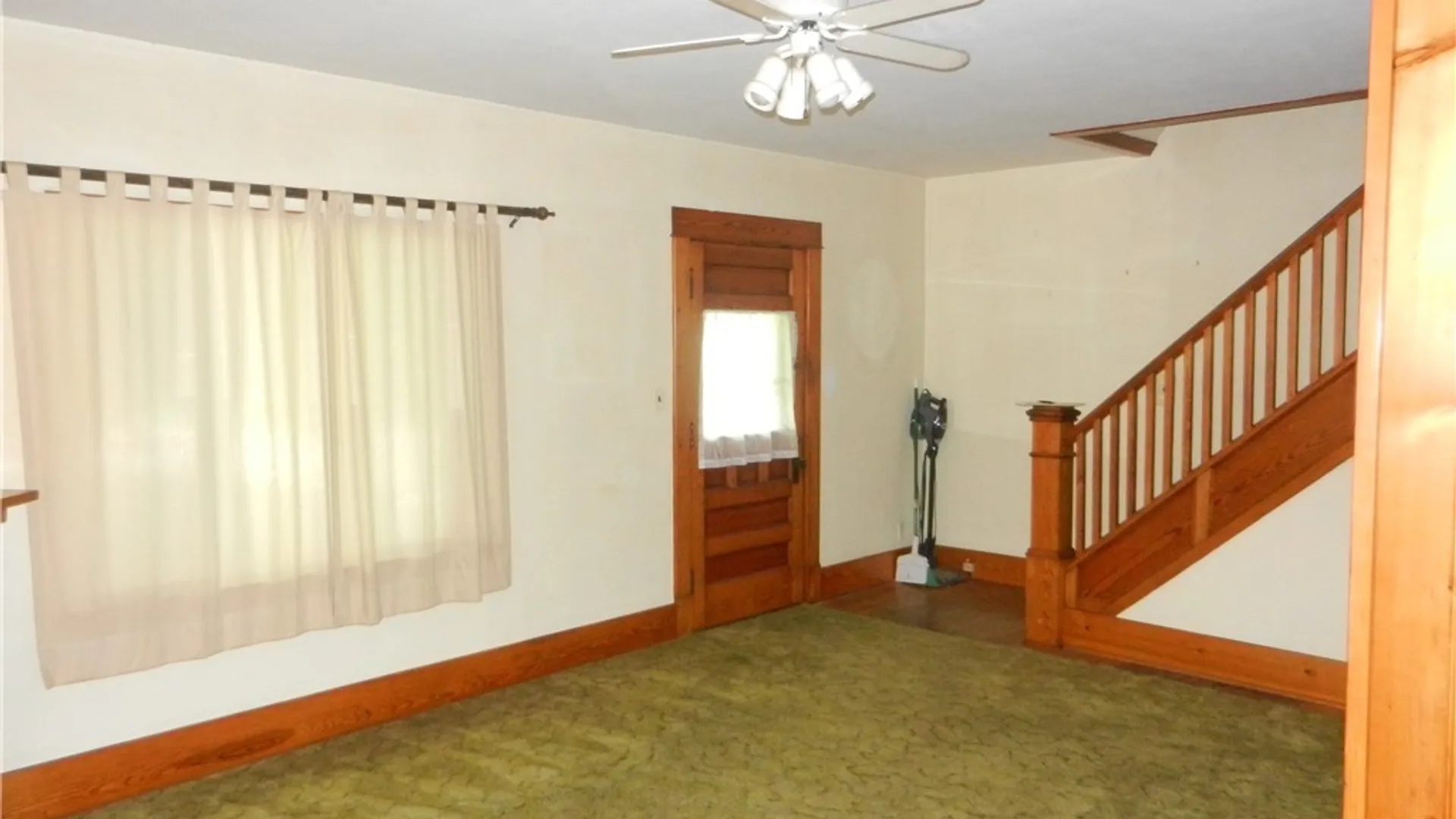 Property at 280 Prospect Ave, Hamburg, NY 14075 4