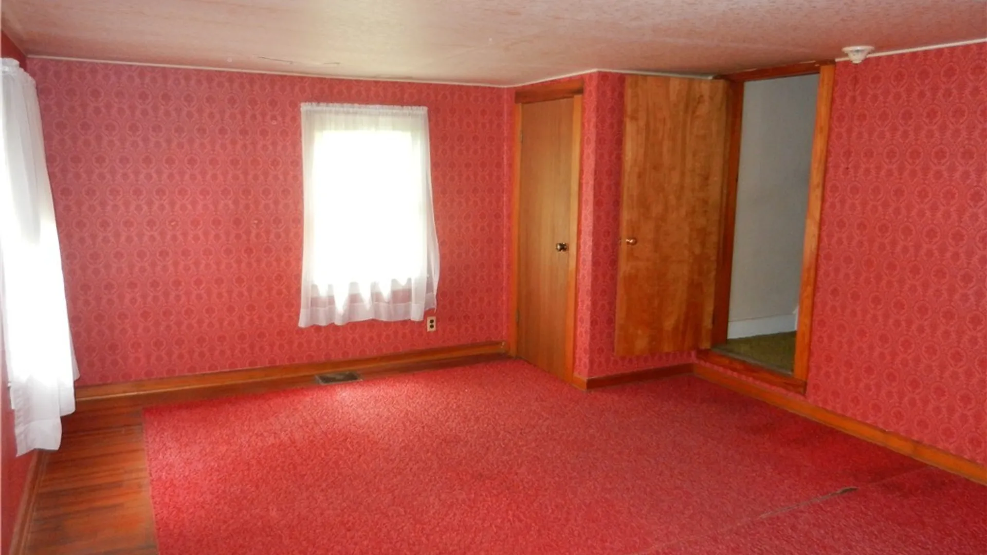 Property at 280 Prospect Ave, Hamburg, NY 14075 7