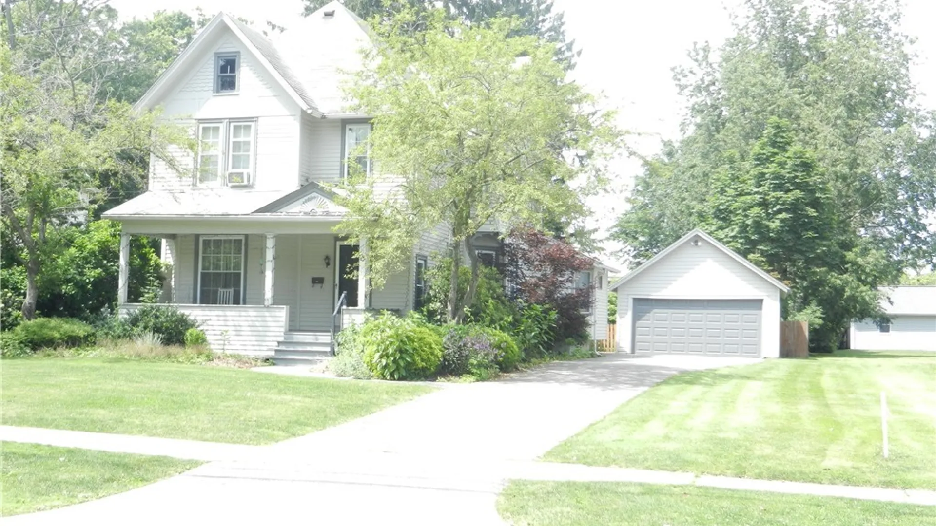 Property at 75 Maple Ave, Hamburg, NY 14075 3