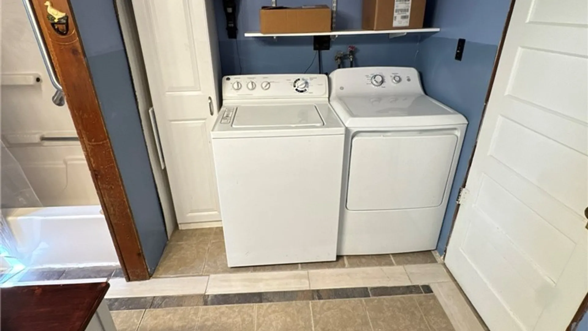 Property at 142 Kidd Avenue, Syracuse, NY 13210 12