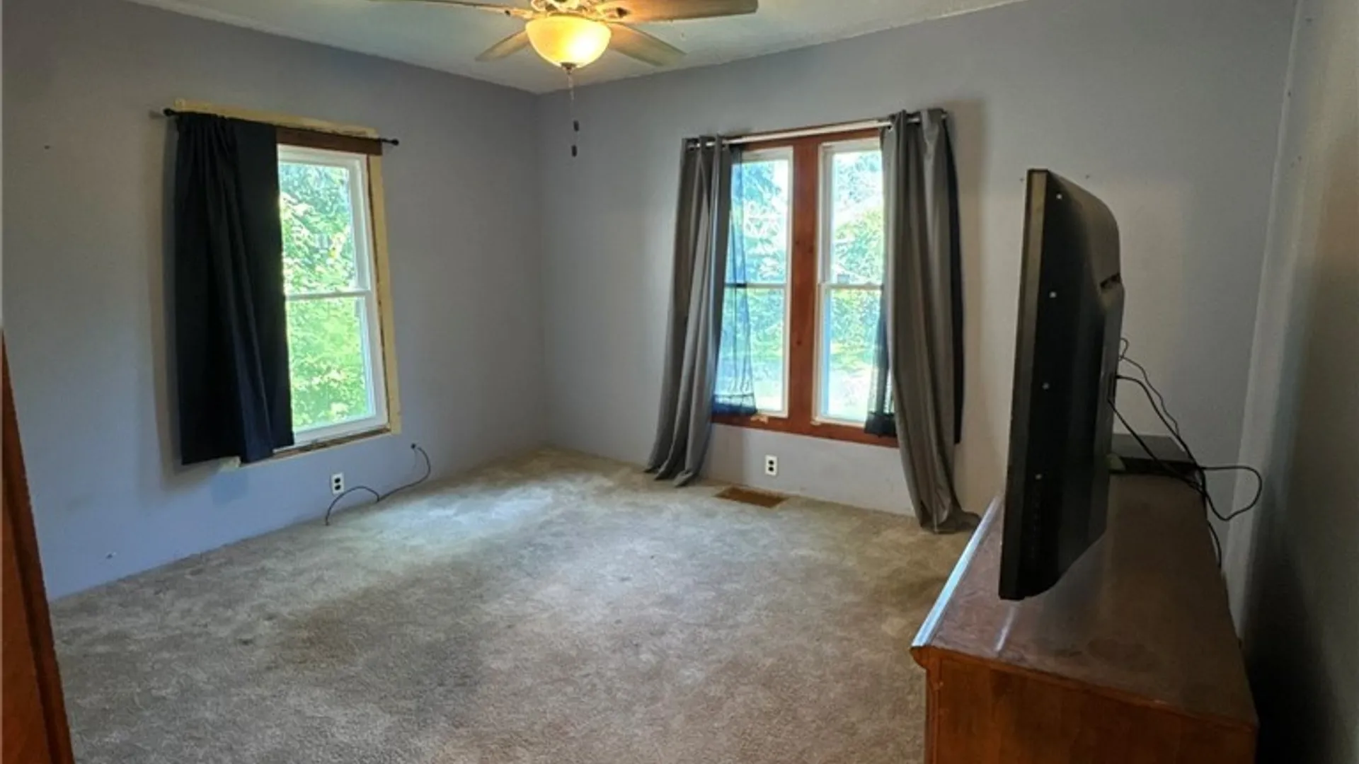 Property at 142 Kidd Avenue, Syracuse, NY 13210 4