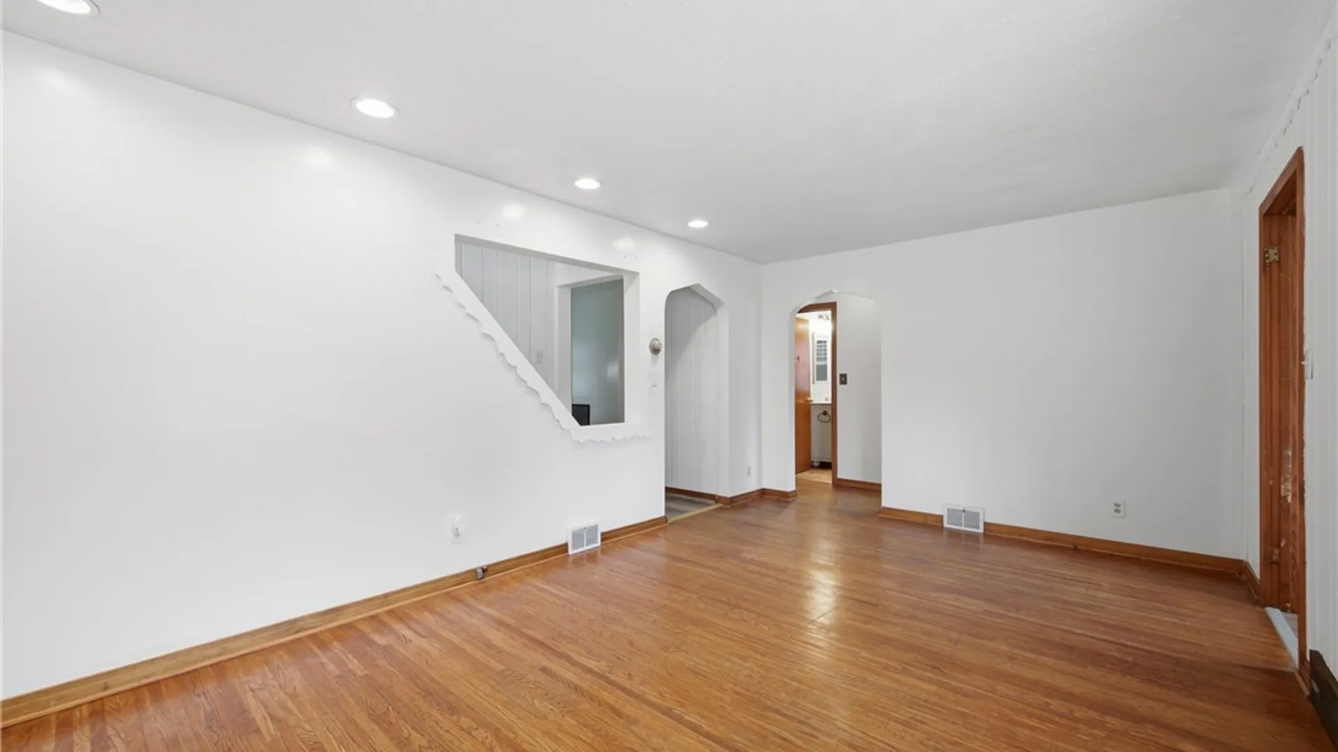 Property at 1123 Vanderbilt Avenue, Niagara Falls, NY 14305 10