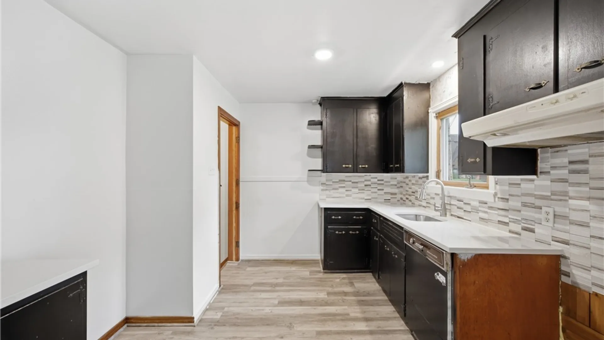 Property at 1123 Vanderbilt Avenue, Niagara Falls, NY 14305 24