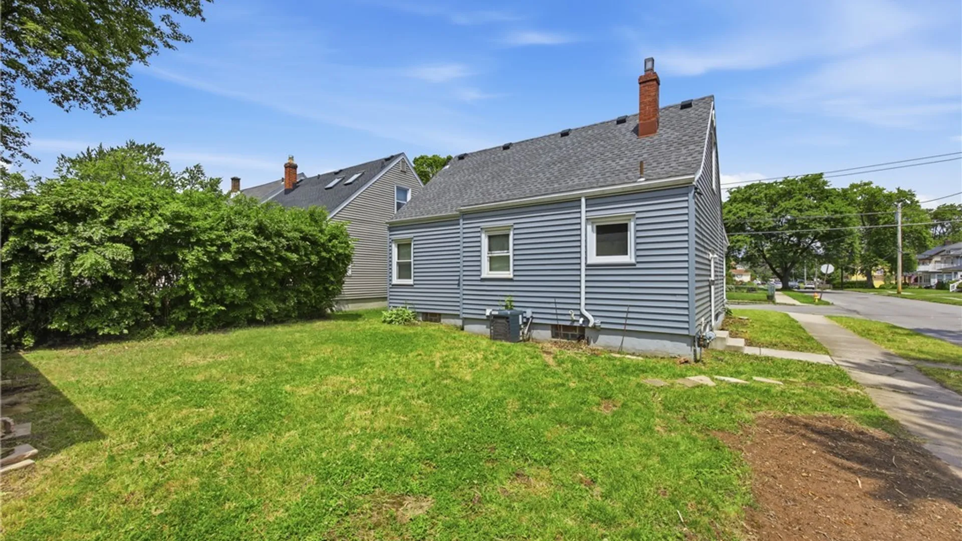 Property at 1123 Vanderbilt Avenue, Niagara Falls, NY 14305 35