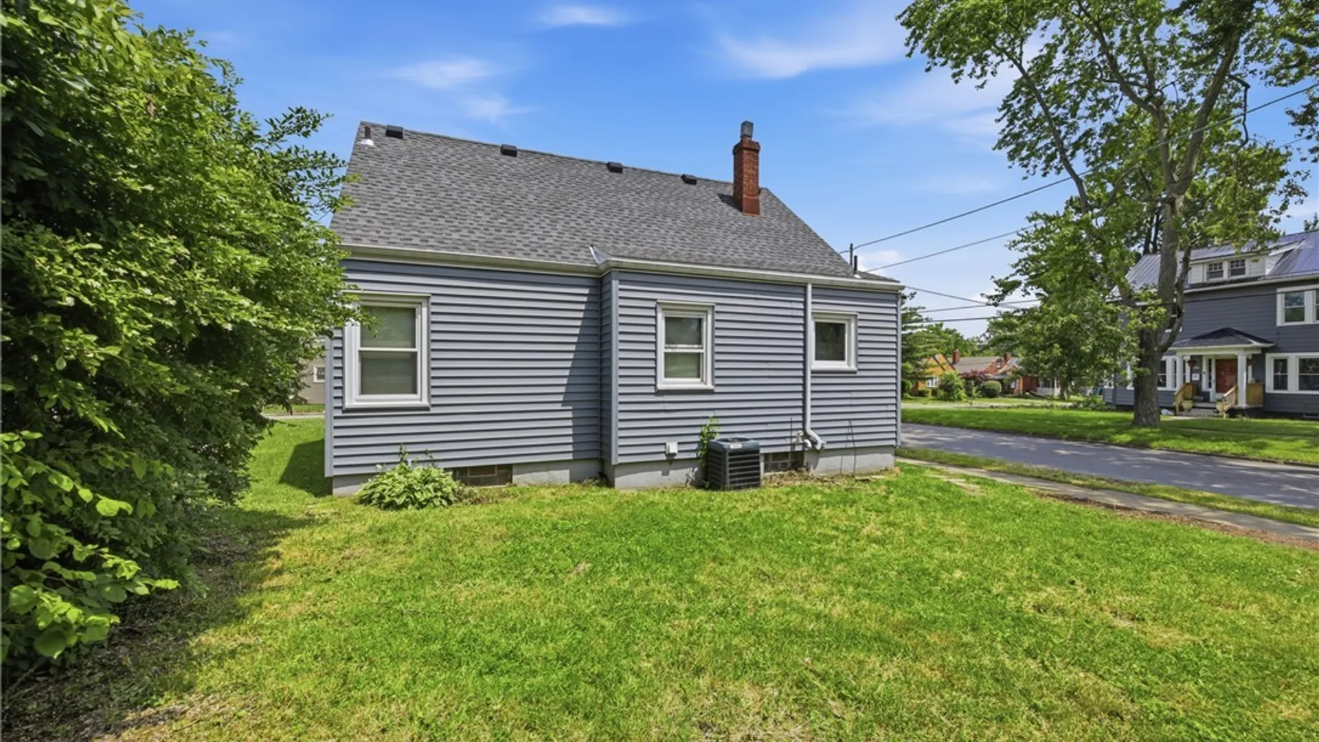 Property at 1123 Vanderbilt Avenue, Niagara Falls, NY 14305 36