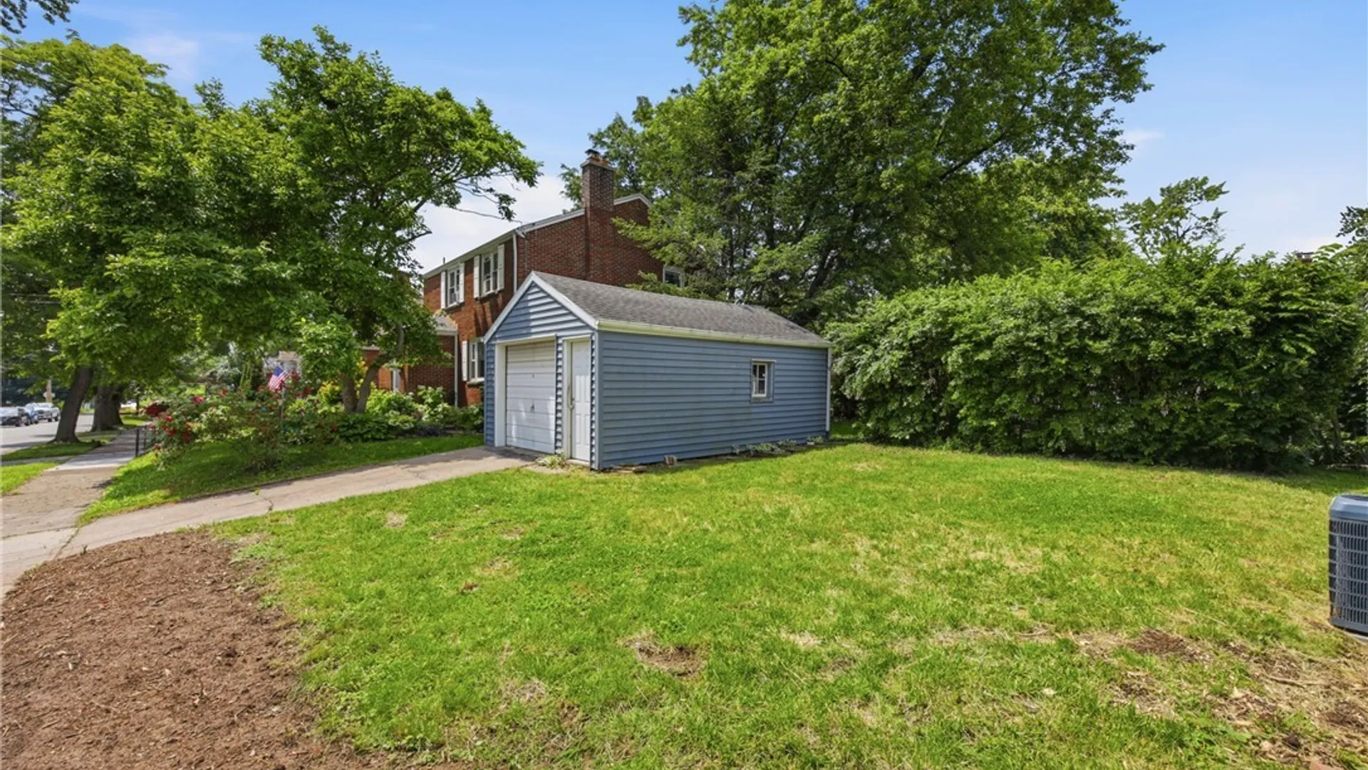Property at 1123 Vanderbilt Avenue, Niagara Falls, NY 14305 37
