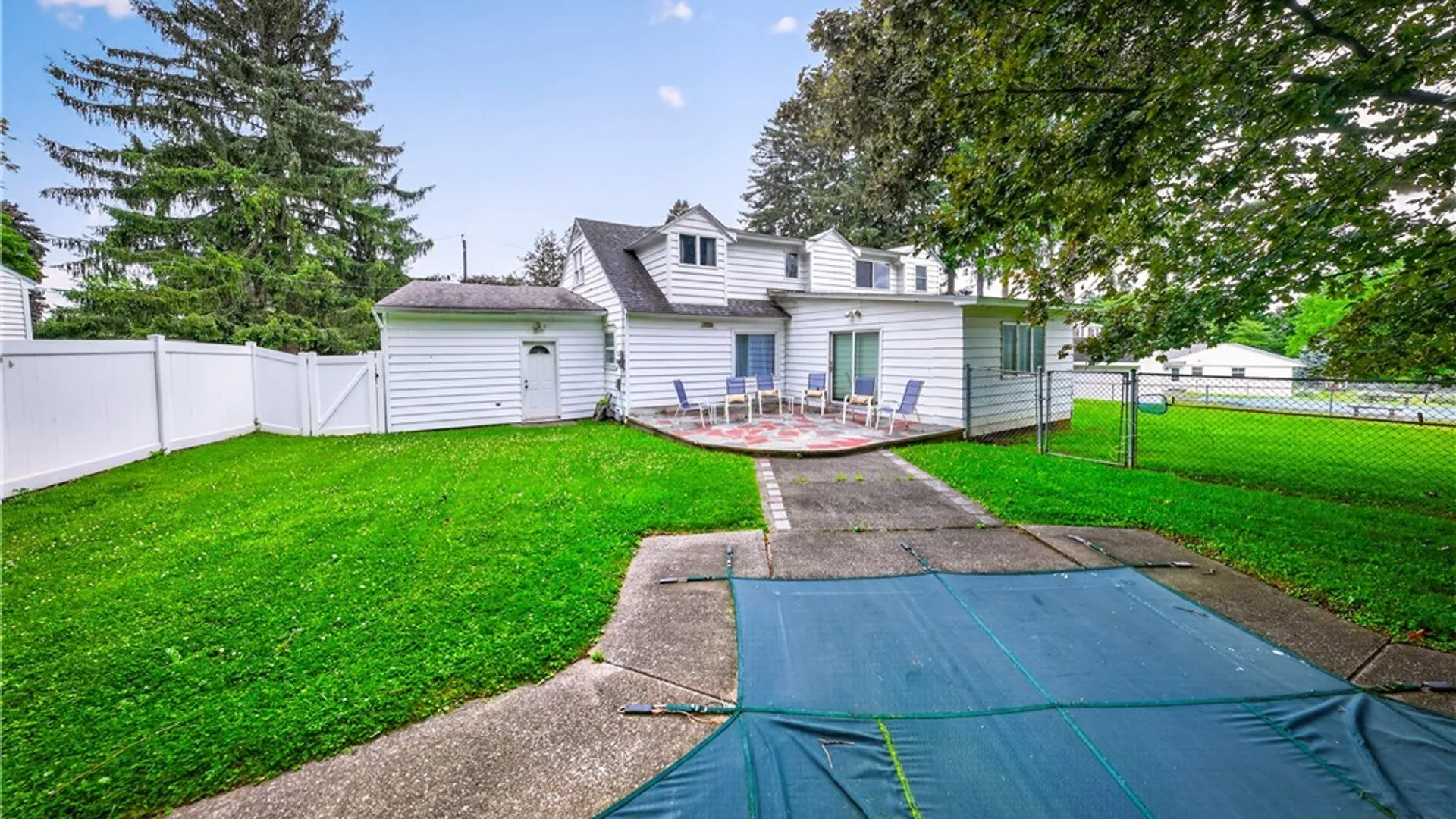 Property at 42 Benton Circle, New Hartford, NY 13413 3