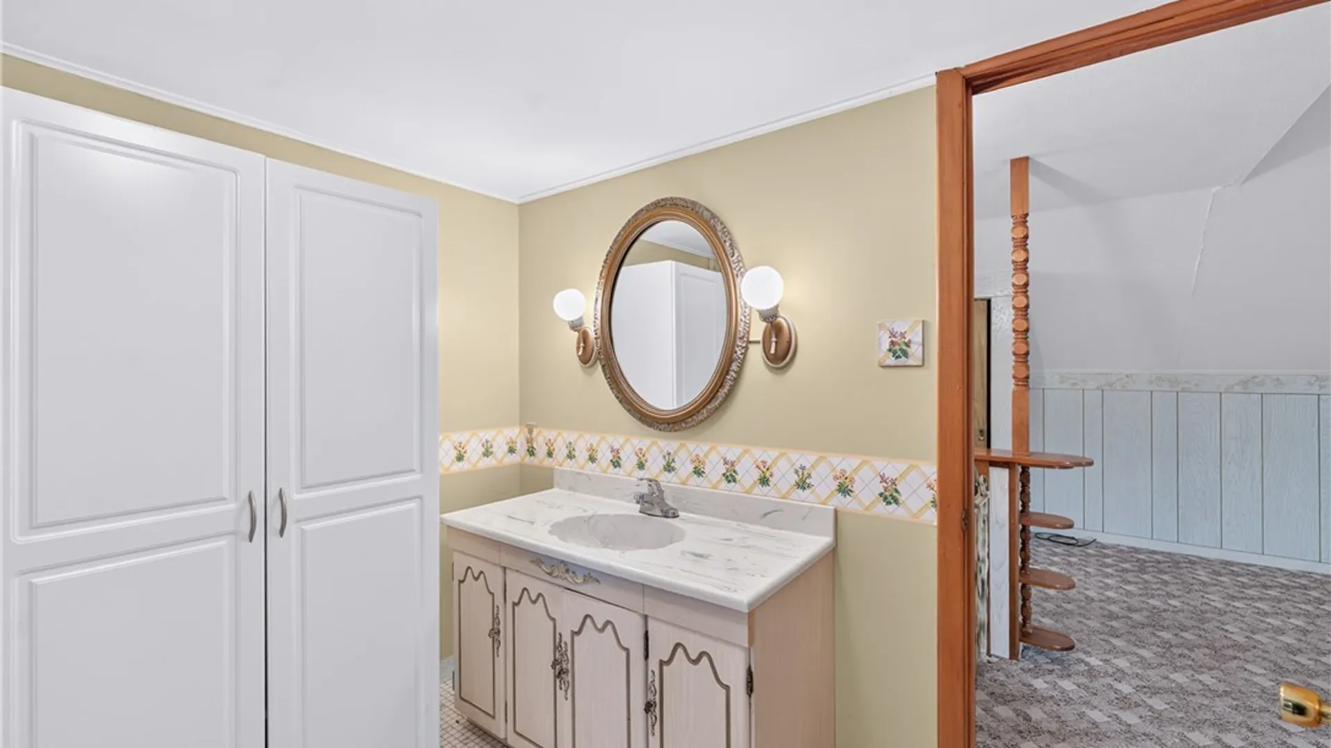Property at 42 Benton Circle, New Hartford, NY 13413 44