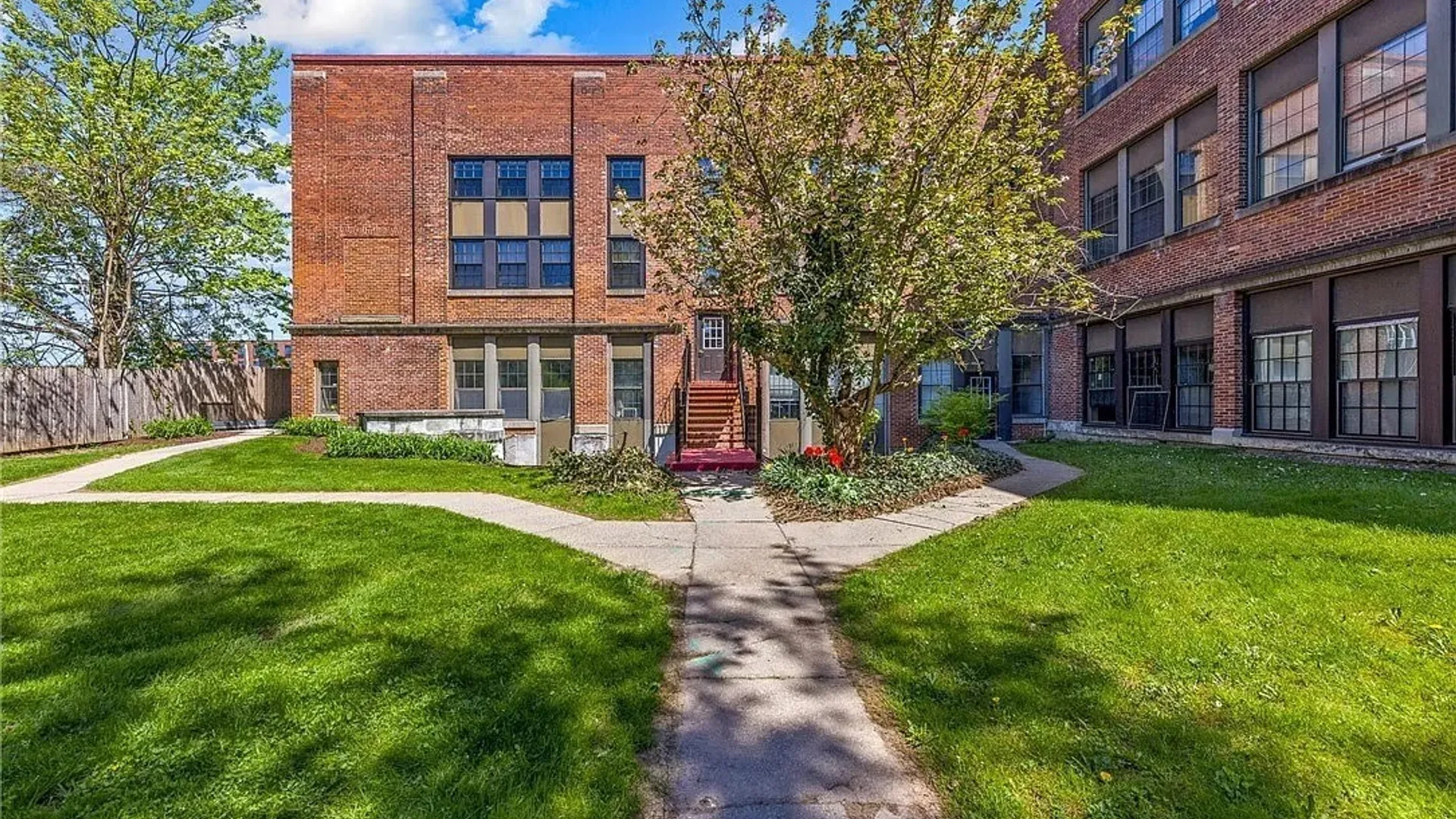 Property at 917 Madison Street, Syracuse, NY 13210 6