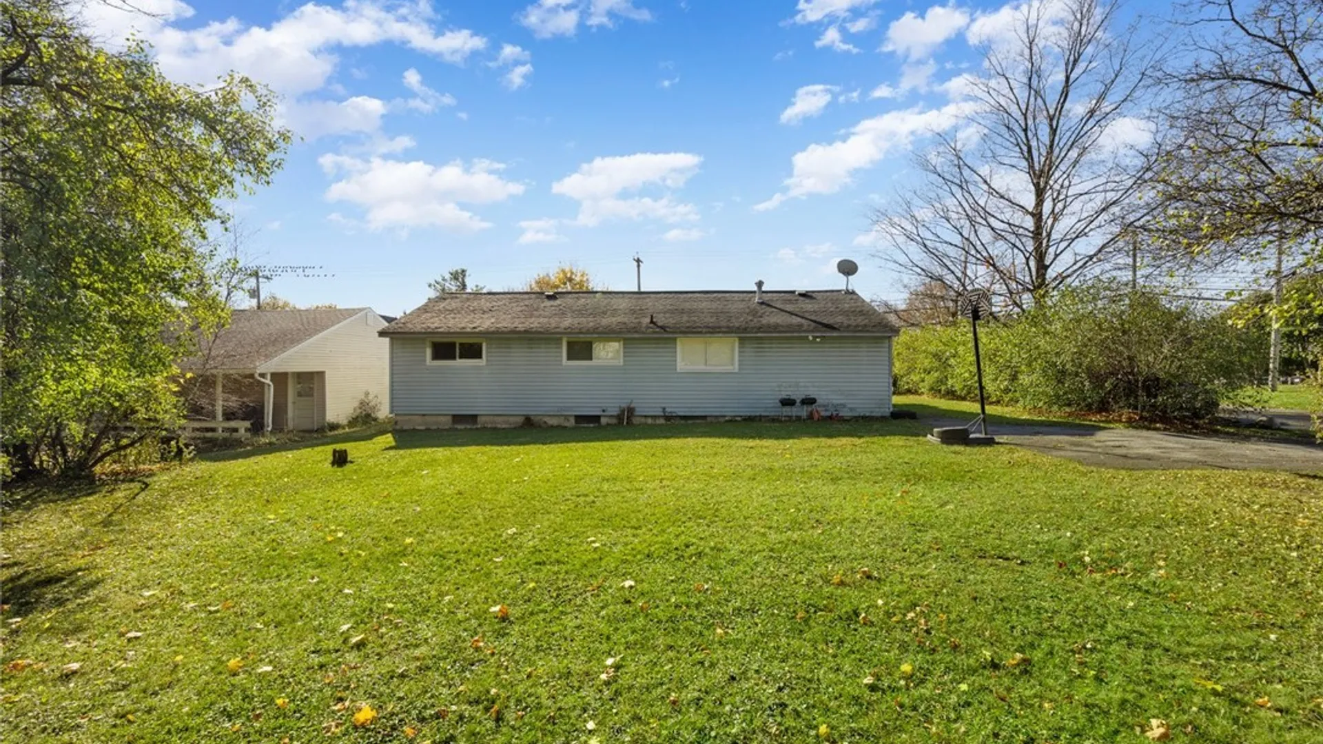 Property at 1601 Salt Springs Road, Syracuse, NY 13214 11