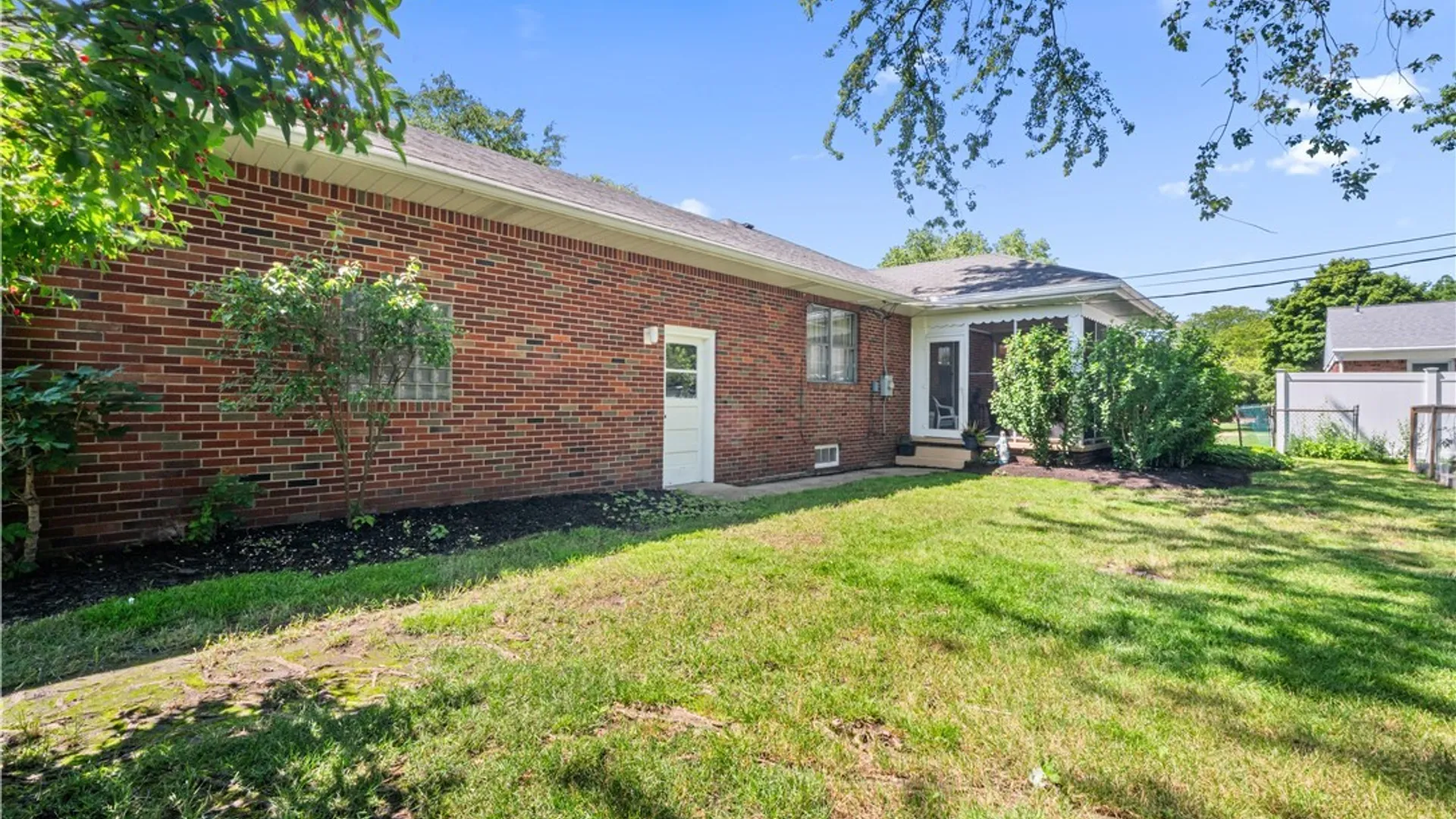 Property at 35 Calderwood Drive, Cheektowaga, NY 14215 10