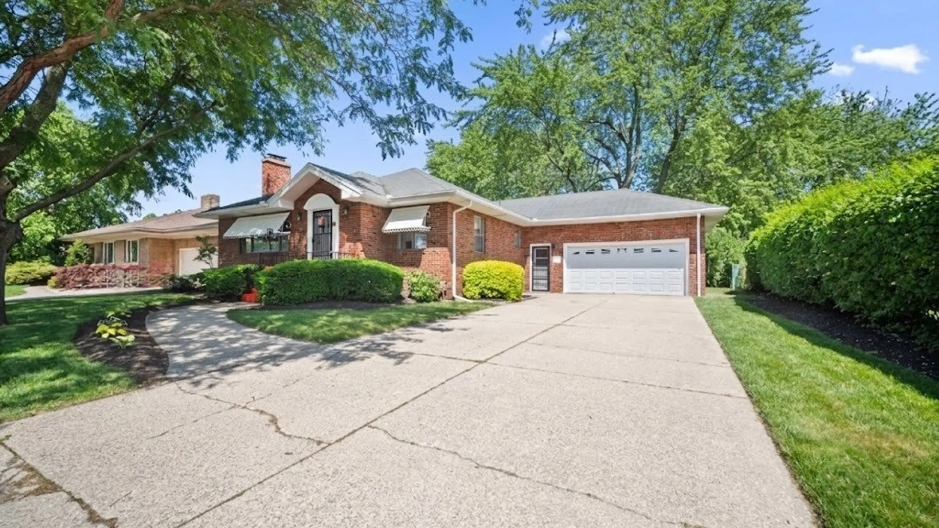Property at 35 Calderwood Drive, Cheektowaga, NY 14215 2