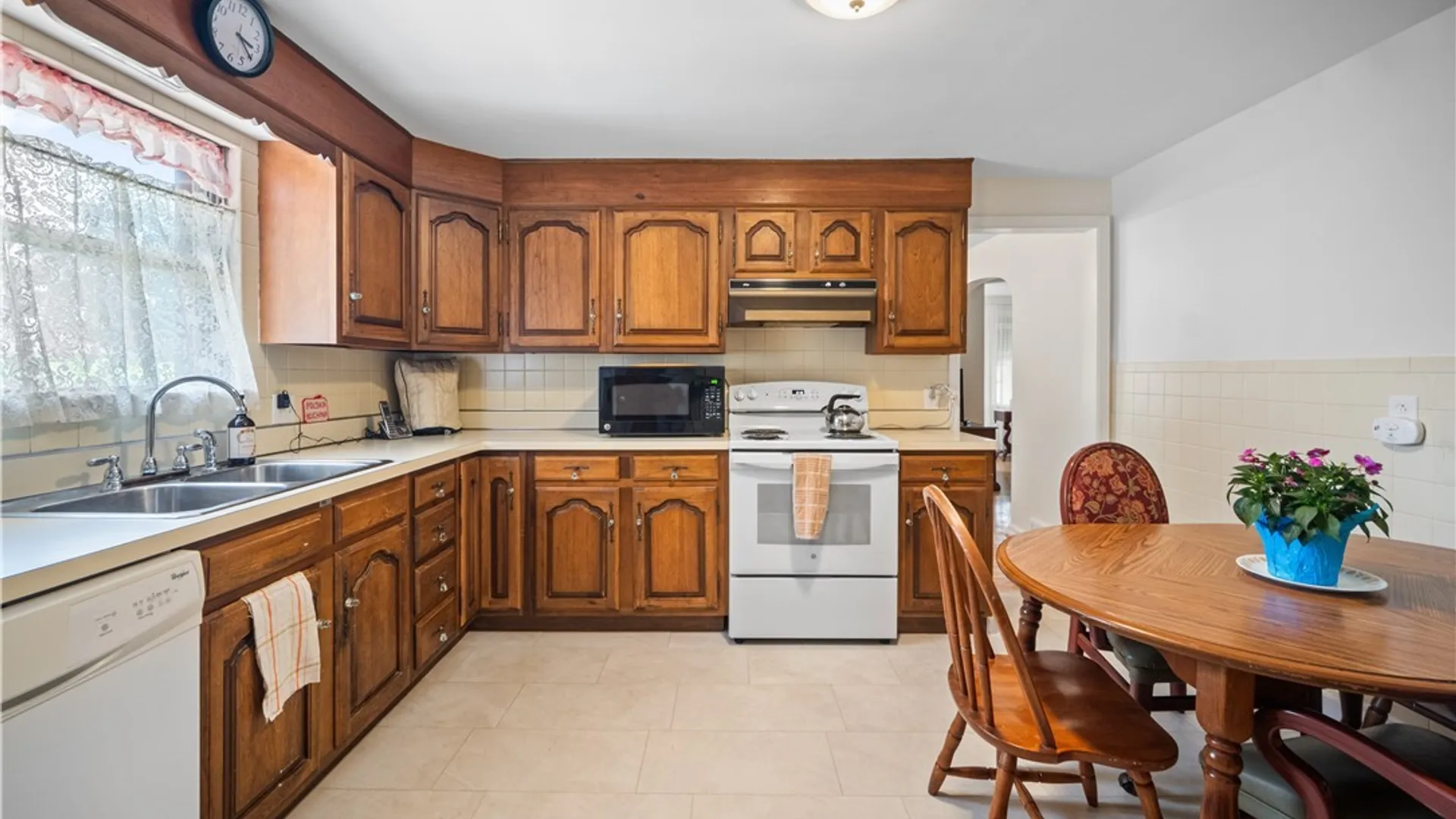 Property at 35 Calderwood Drive, Cheektowaga, NY 14215 20