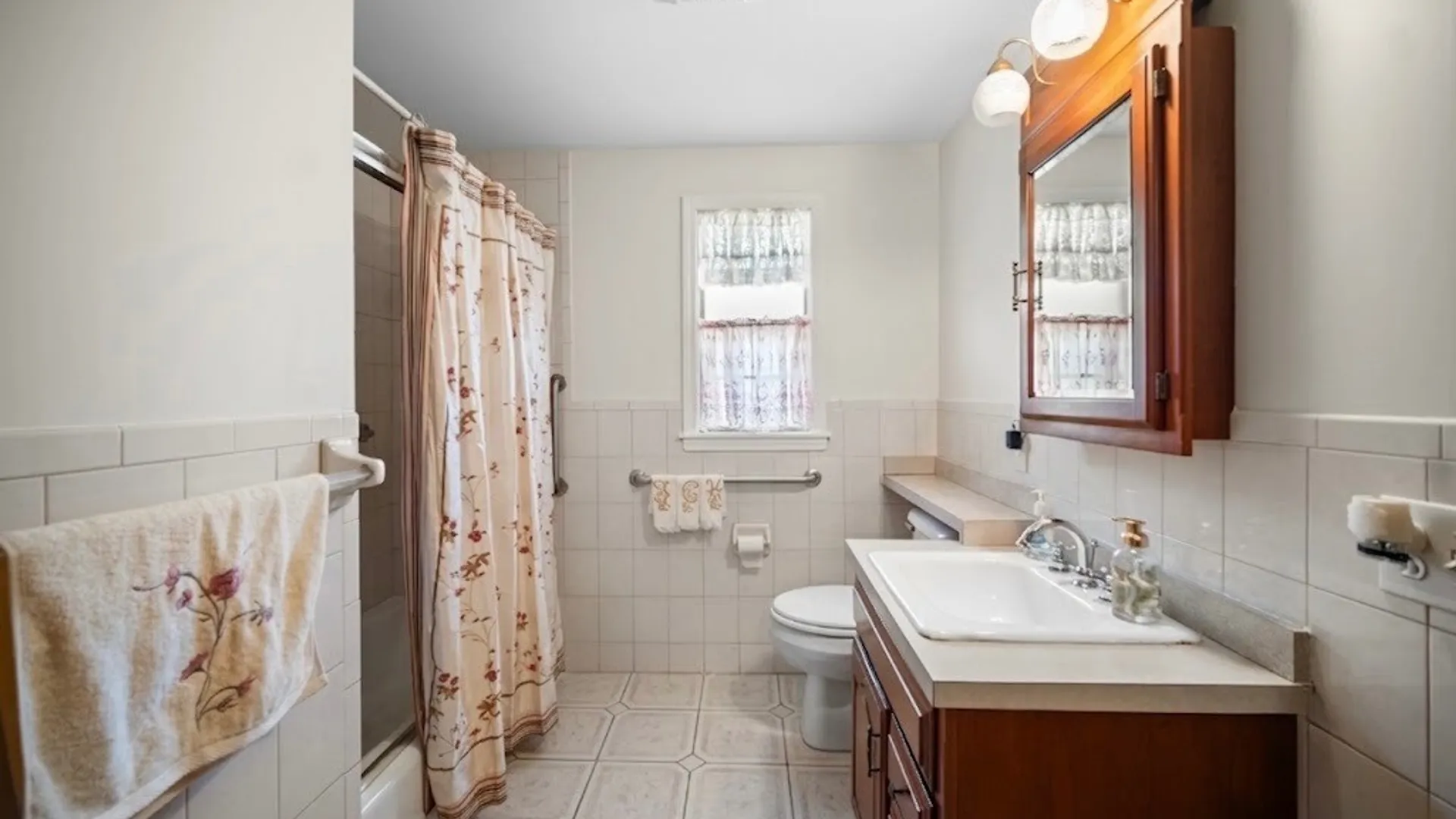 Property at 35 Calderwood Drive, Cheektowaga, NY 14215 31