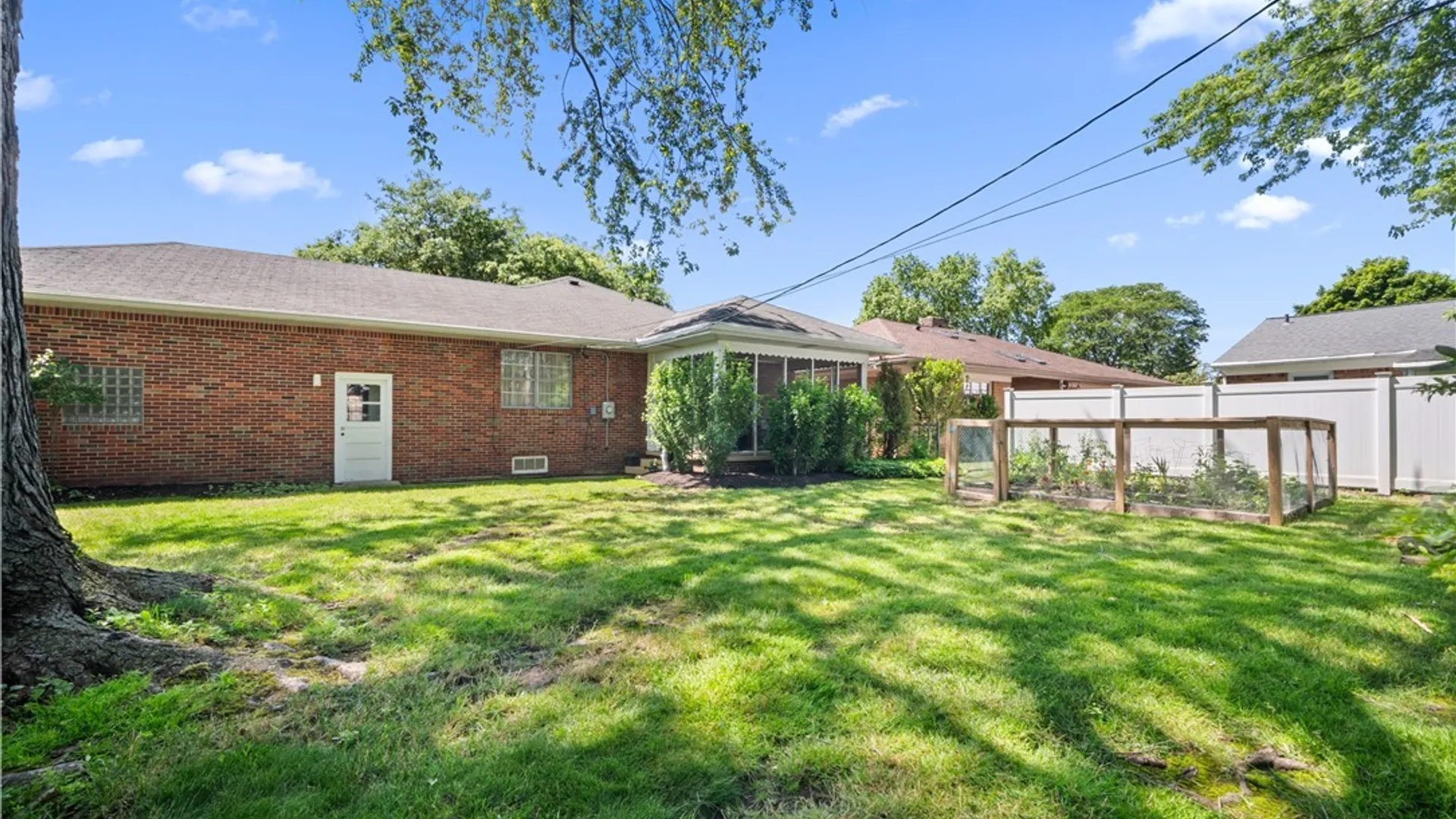Property at 35 Calderwood Drive, Cheektowaga, NY 14215 9