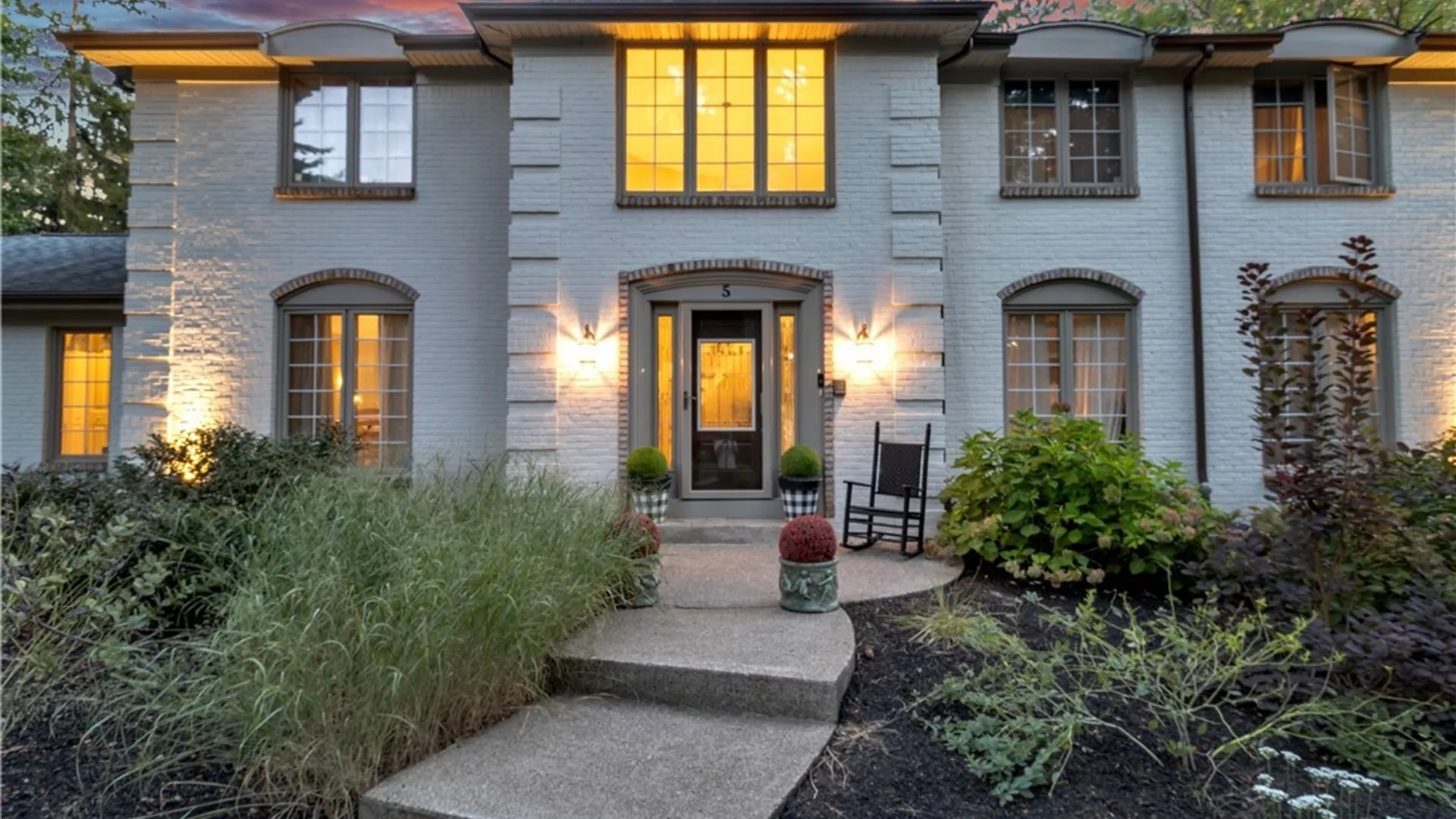 Property at 5 Greenwood Drive, Orchard Park, NY 14127 3