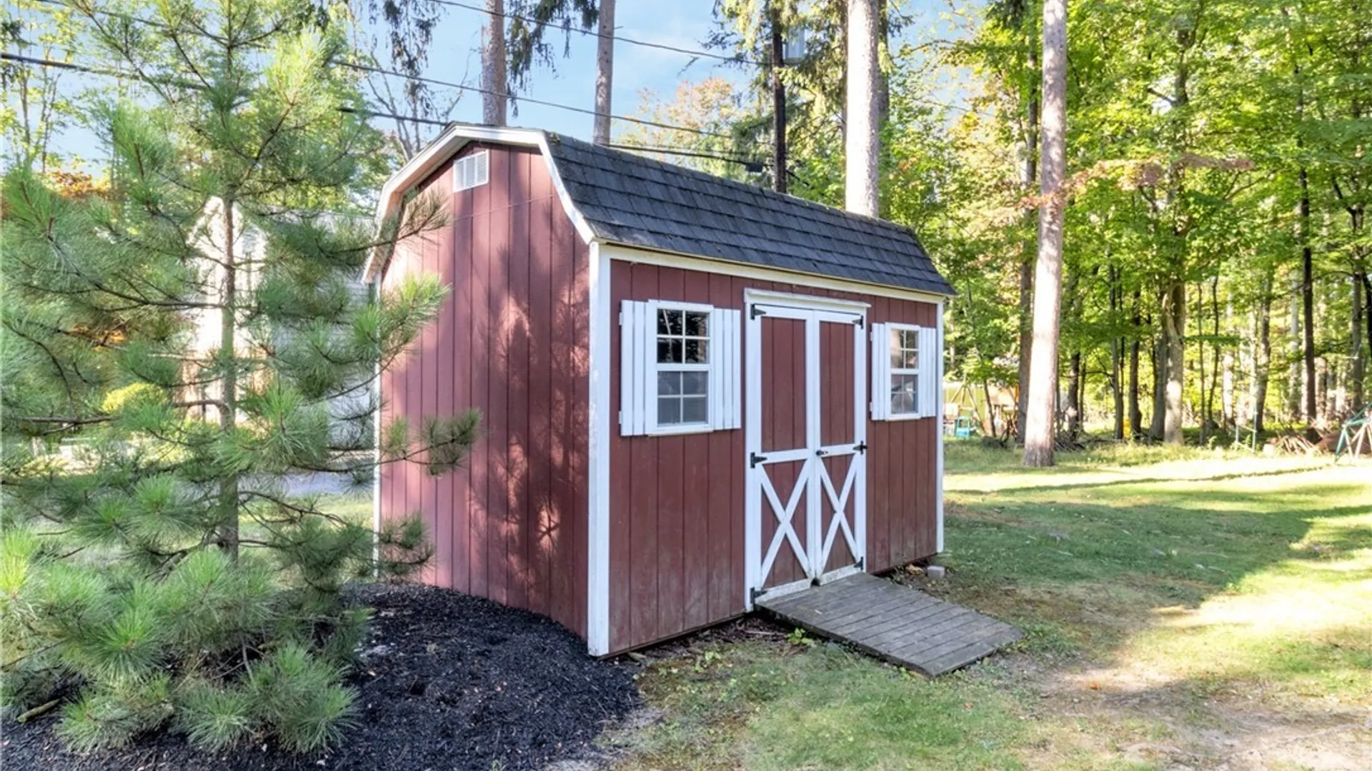 Property at 5 Greenwood Drive, Orchard Park, NY 14127 50