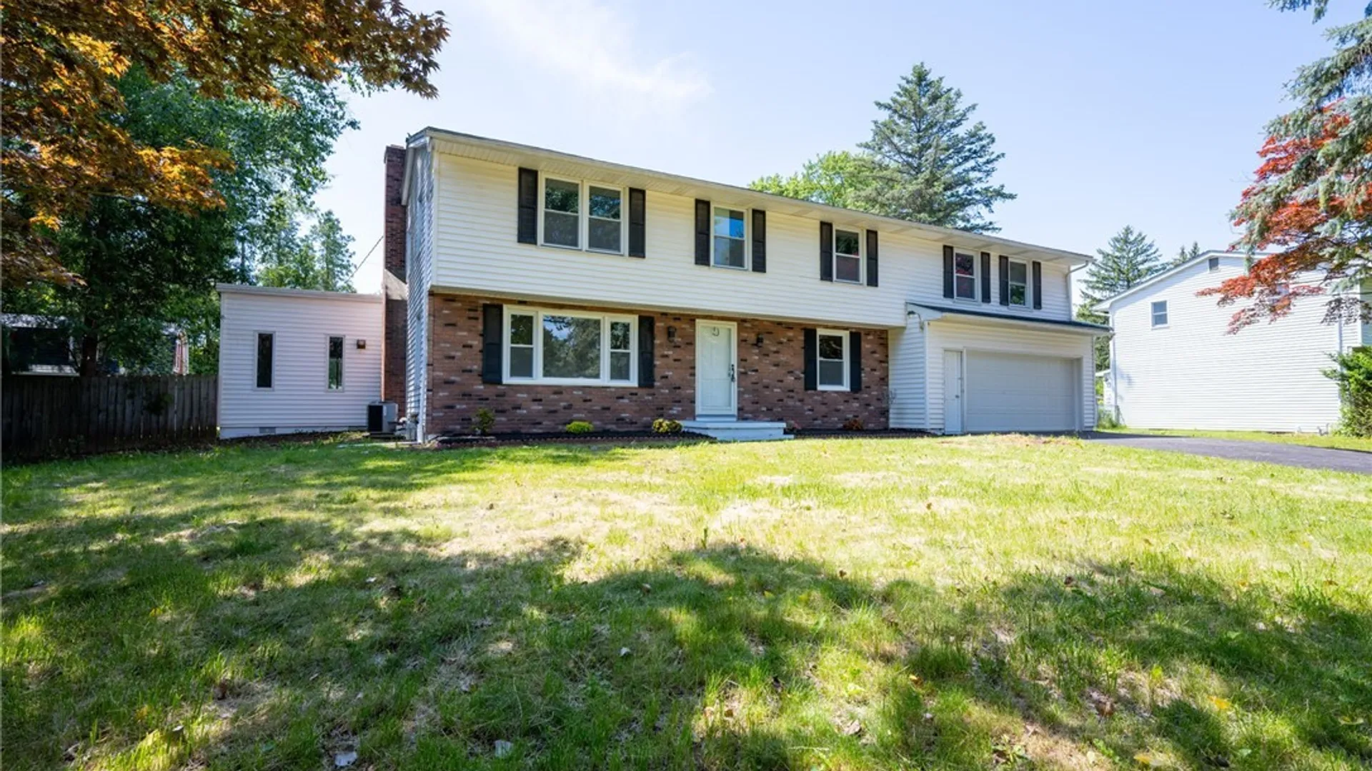 Property at 7124 Ridgewood Drive, Lockport Town, NY 14094 3
